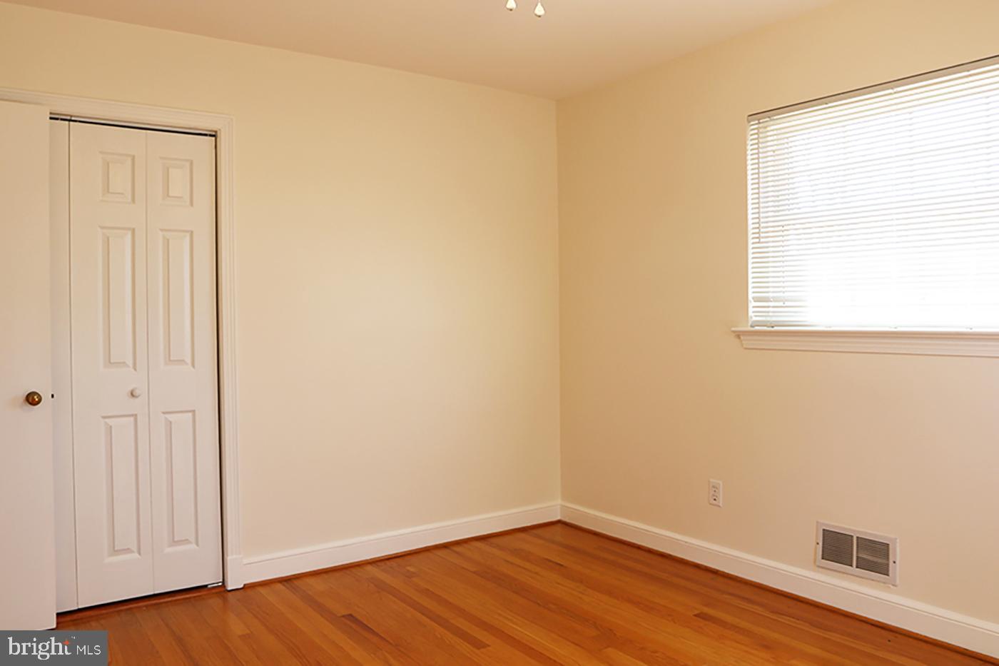 BROYHILL HEIGHTS - Residential Lease