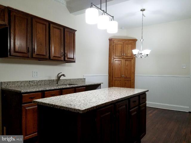 HIGHLANDTOWN - Residential