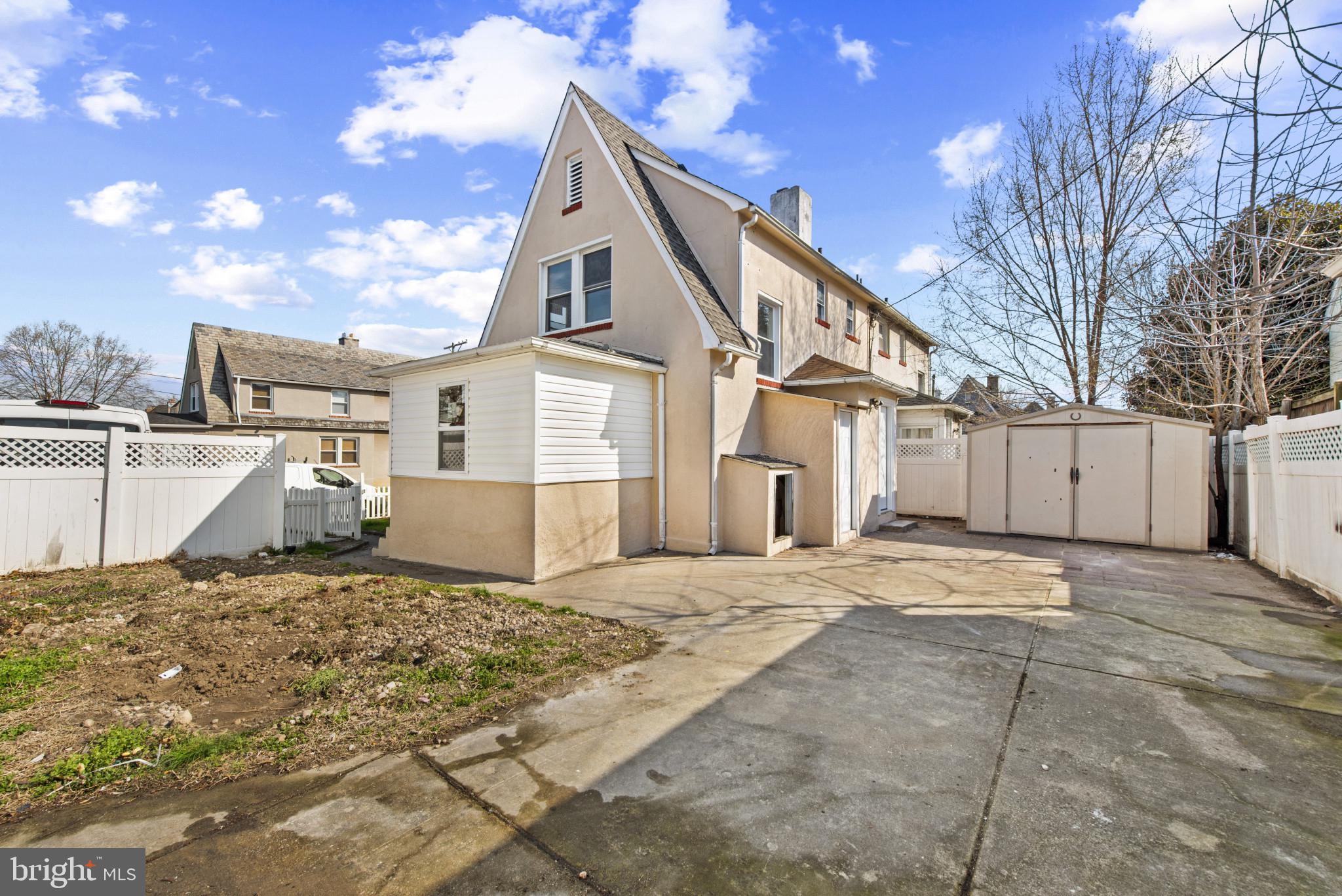 OLD DUNDALK - Residential