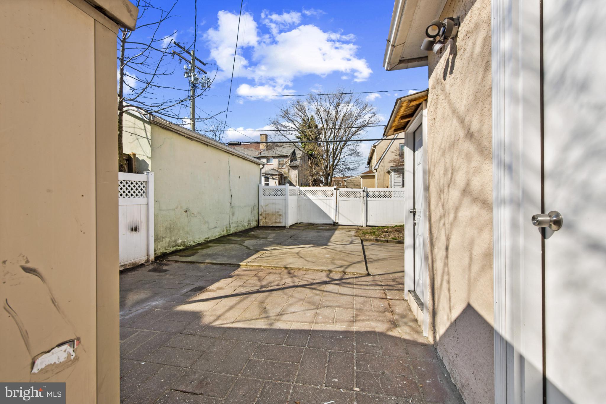 OLD DUNDALK - Residential