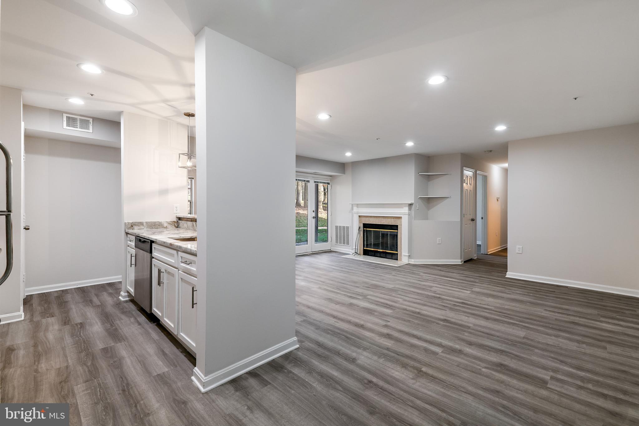 LAKE POINTE CONDOMINIUMS - Residential Lease