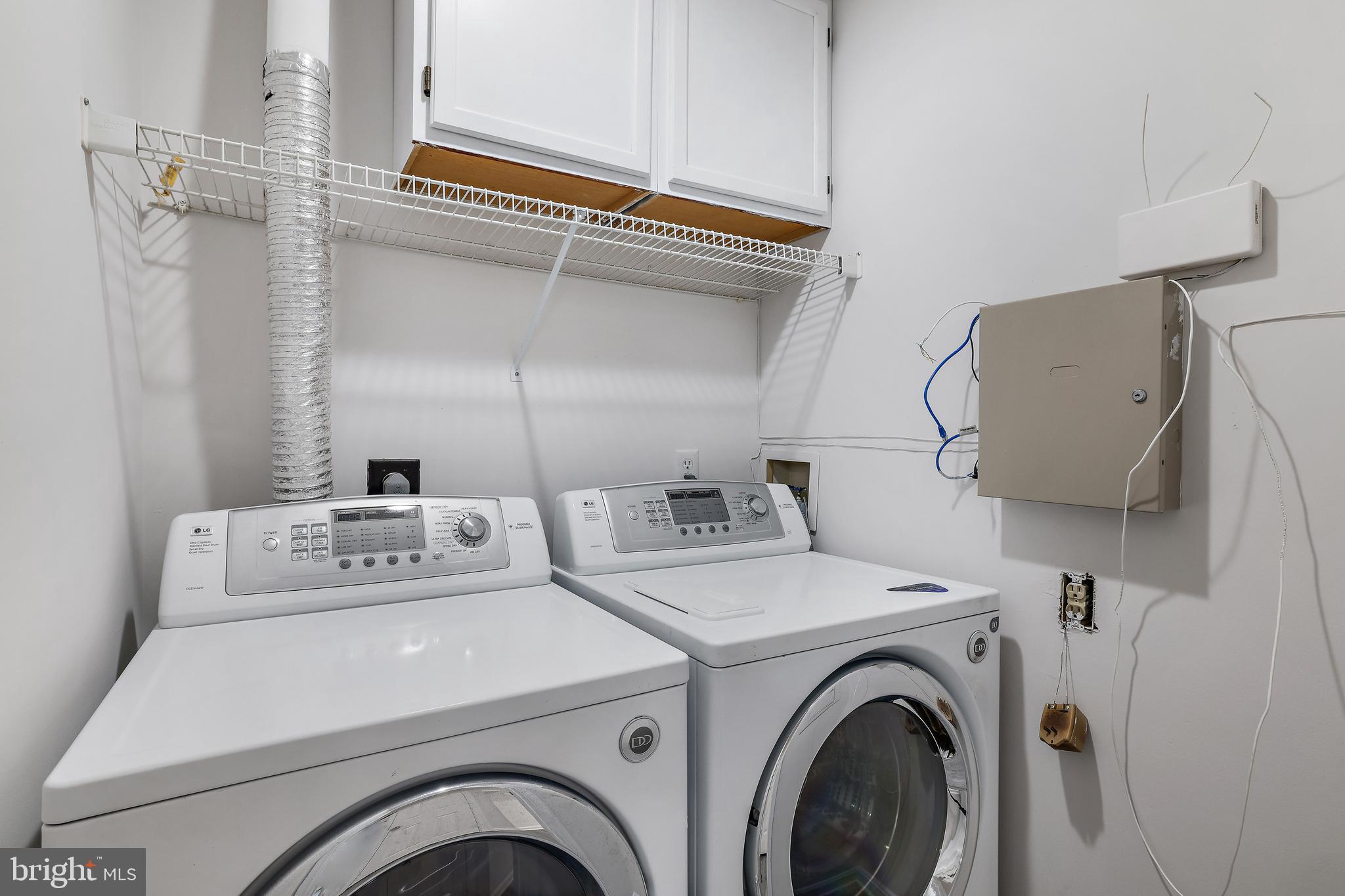 LAKE POINTE CONDOMINIUMS - Residential Lease