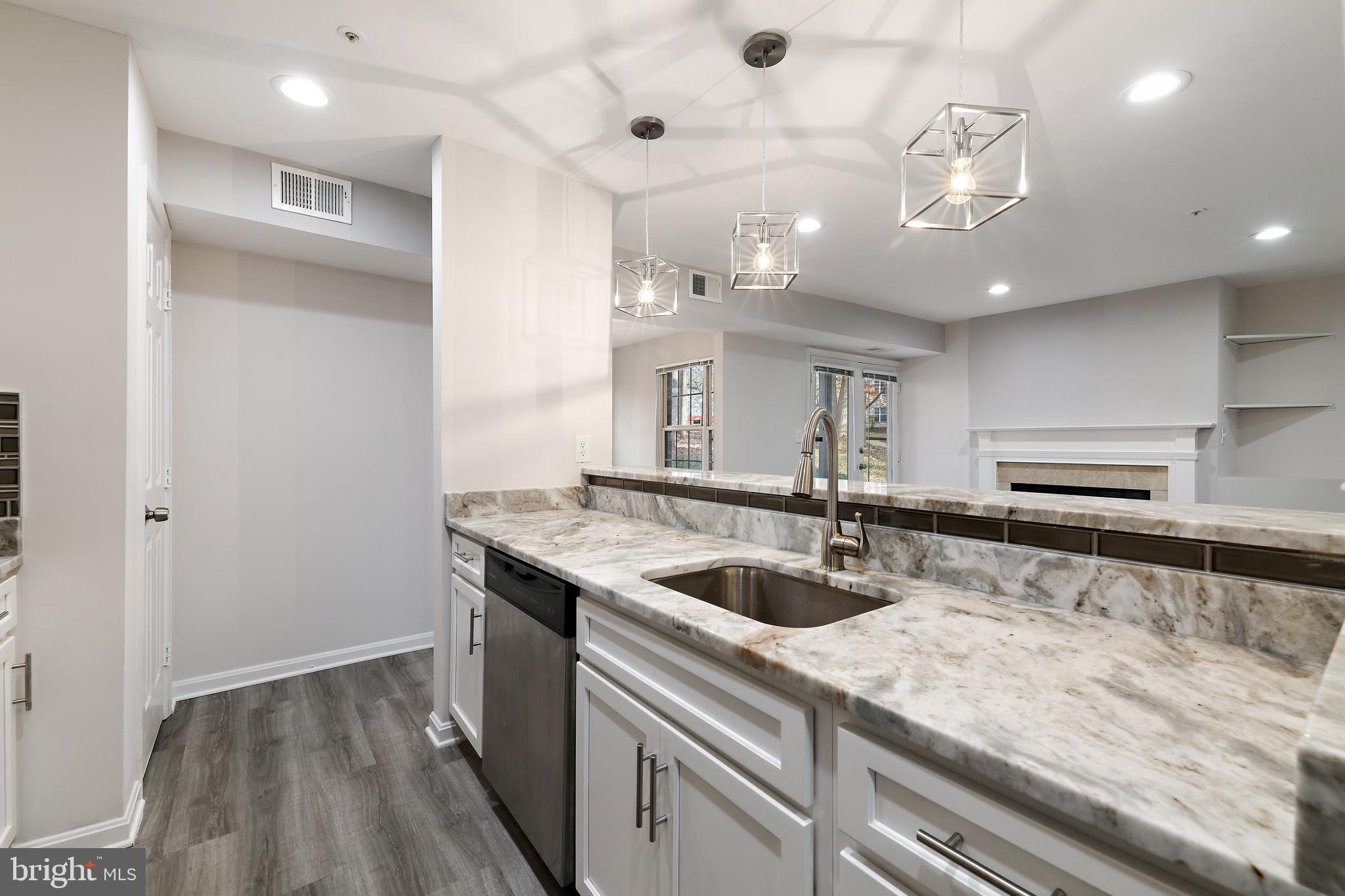 LAKE POINTE CONDOMINIUMS - Residential Lease