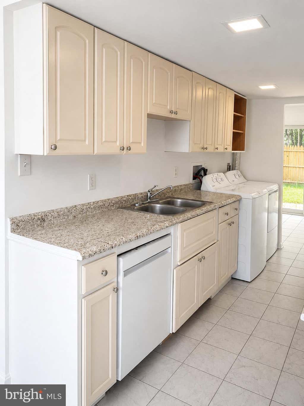 Photo of 1224 Thomas Jefferson Place, FREDERICKSBURG, VA 22405 (MLS # VAST2052598)