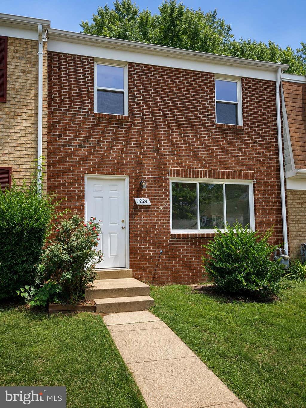 Photo of 1224 Thomas Jefferson Place, FREDERICKSBURG, VA 22405 (MLS # VAST2052598)