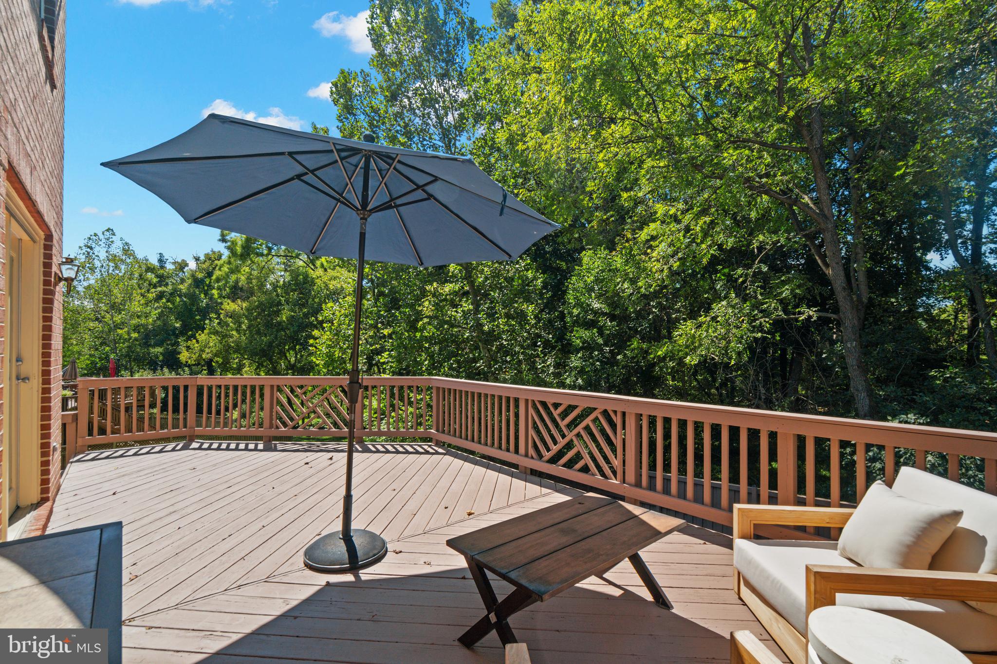 HUNTERS RUN - Residential