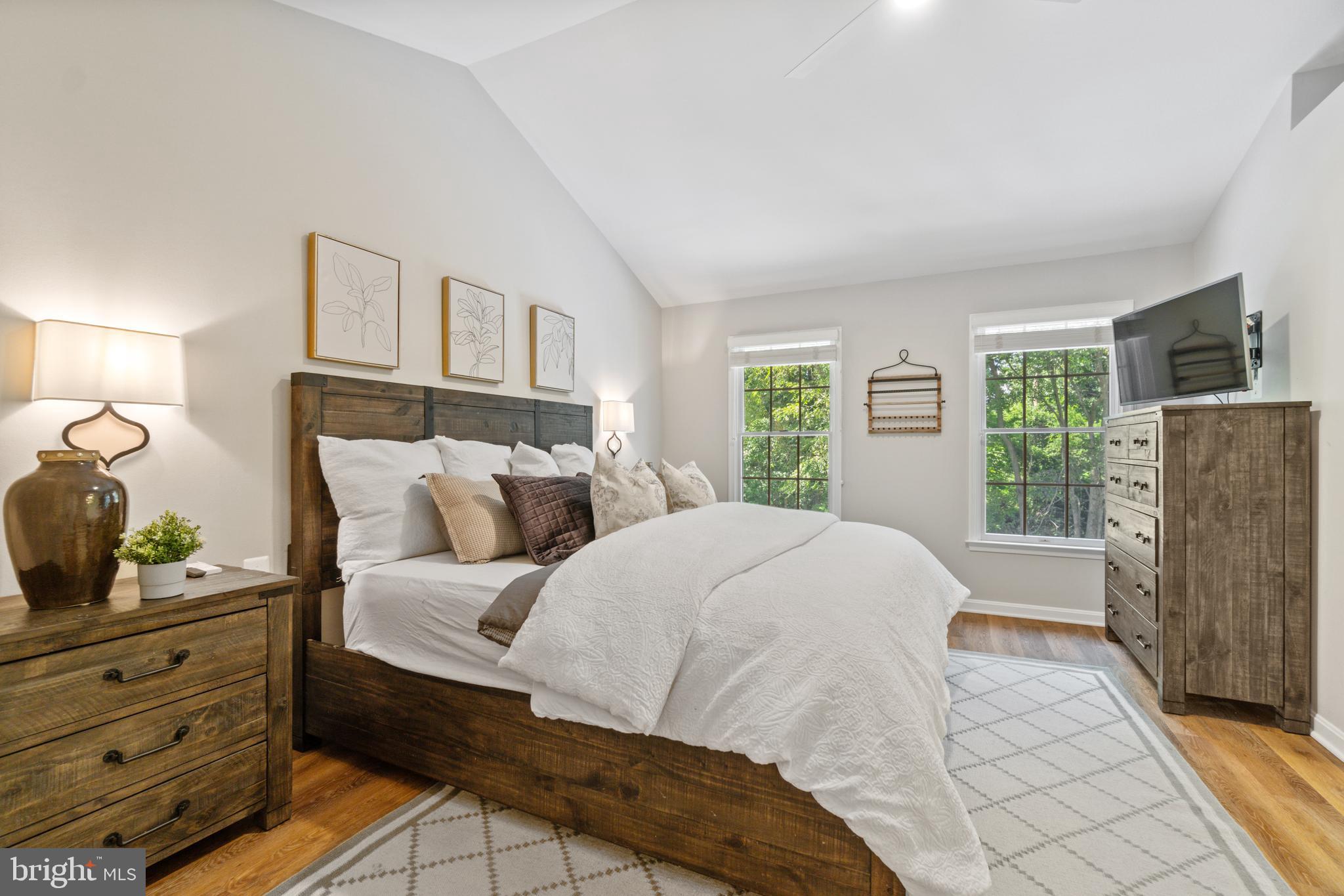 HUNTERS RUN - Residential