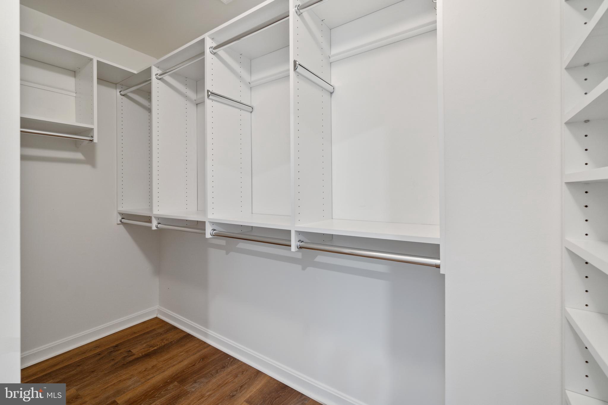 HUNTERS RUN - Residential