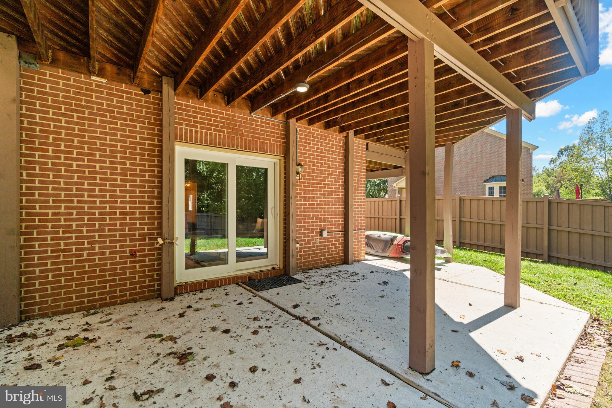 HUNTERS RUN - Residential