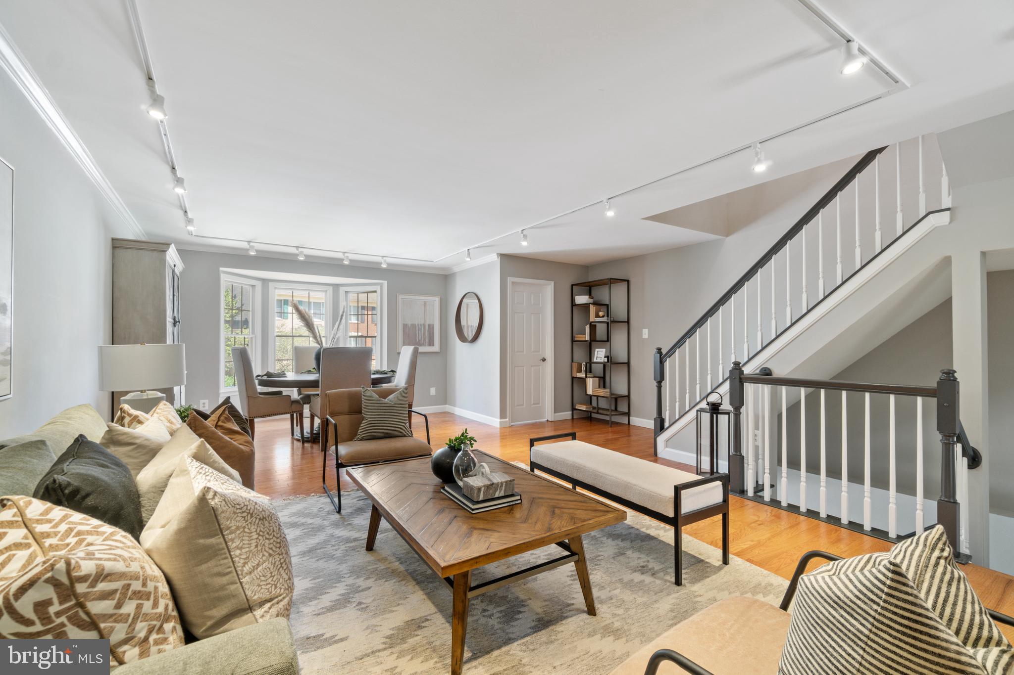 HUNTERS RUN - Residential