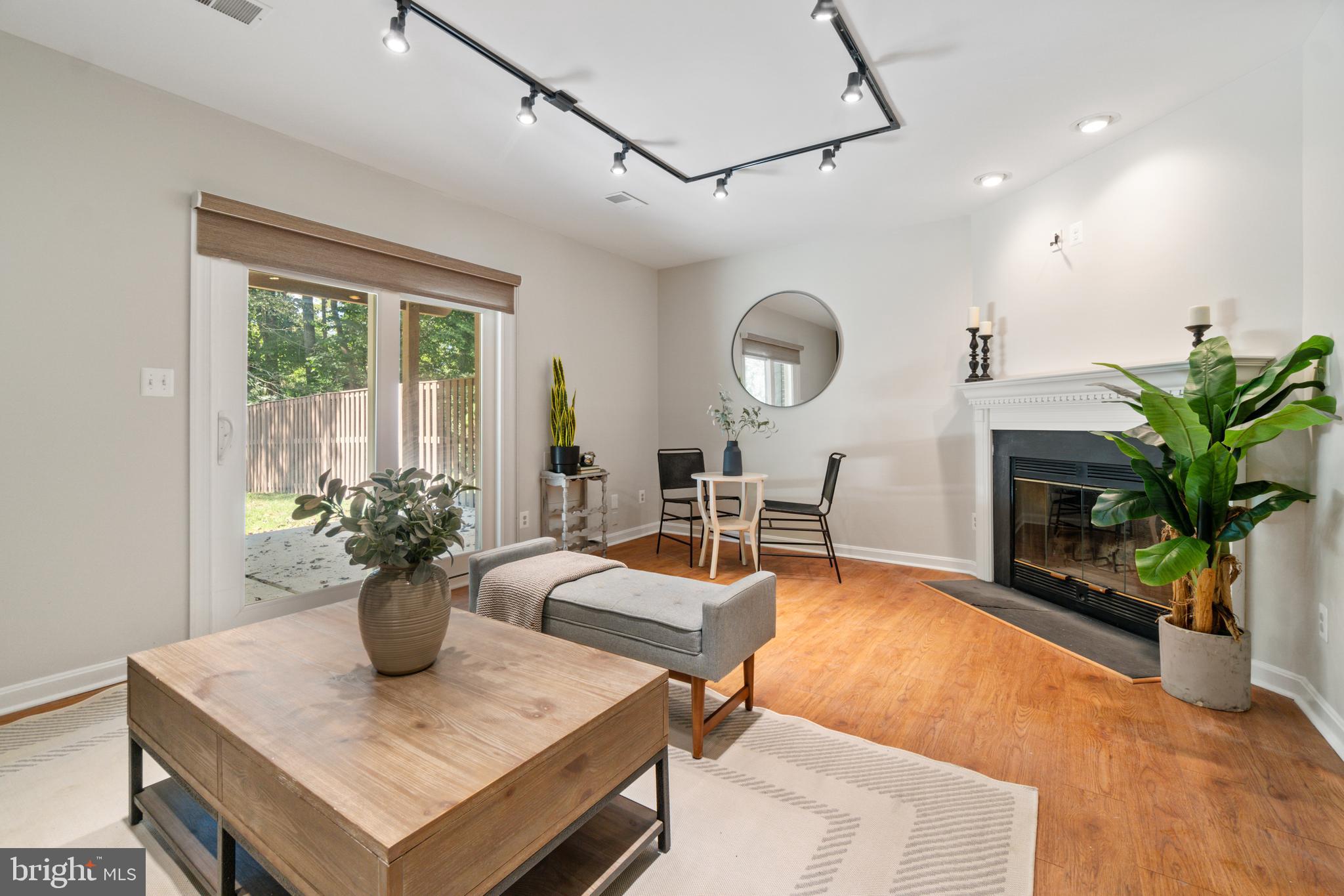 HUNTERS RUN - Residential