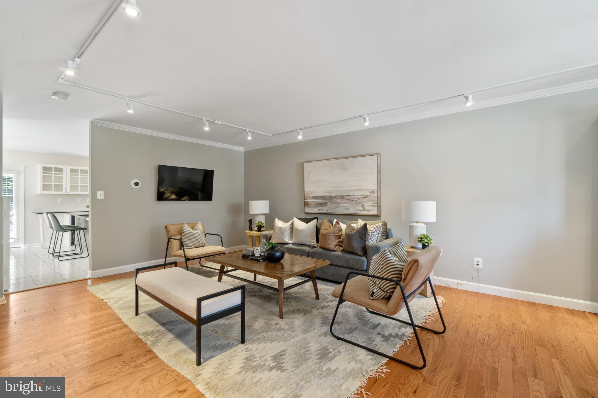 HUNTERS RUN - Residential