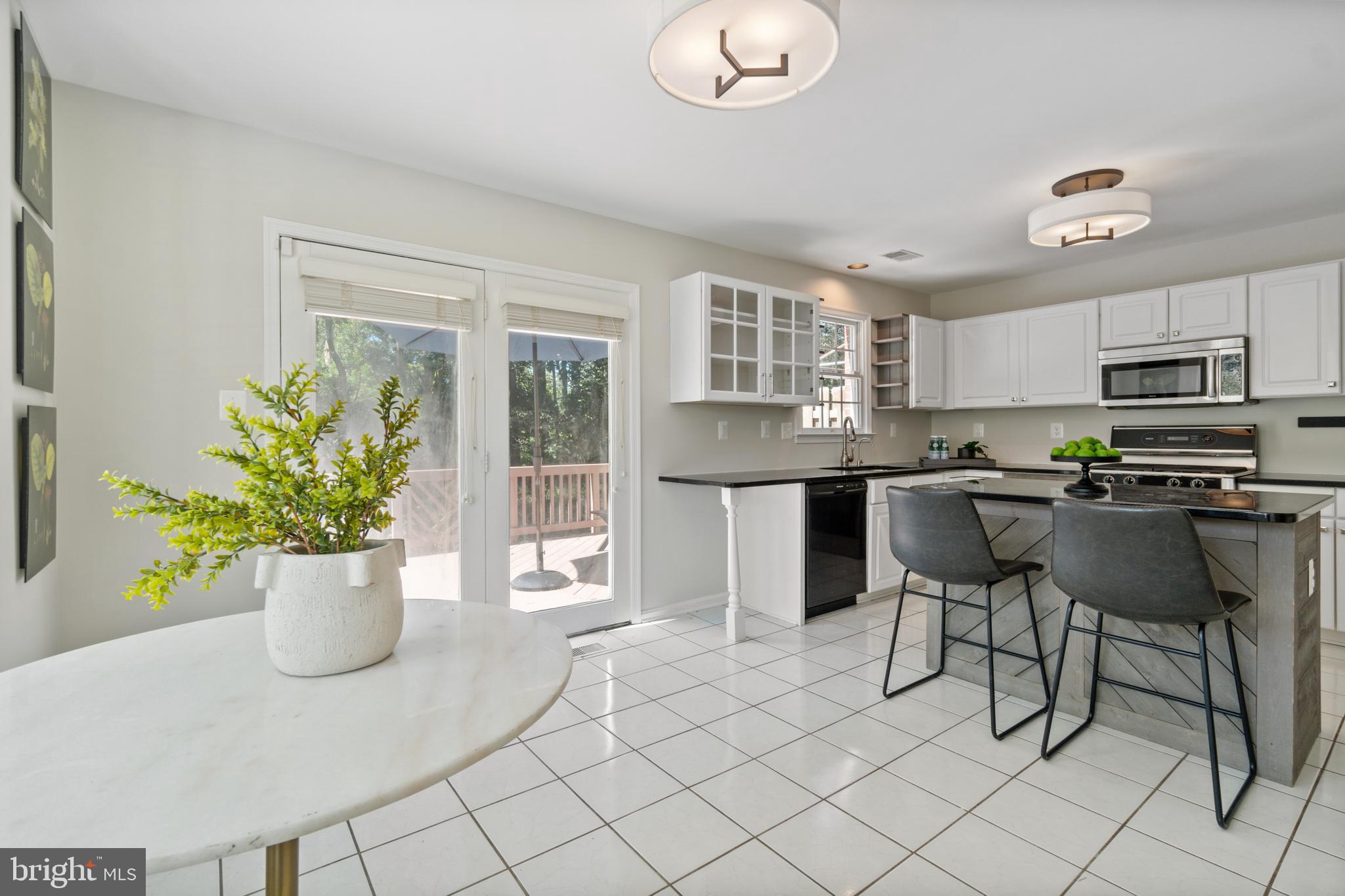 HUNTERS RUN - Residential