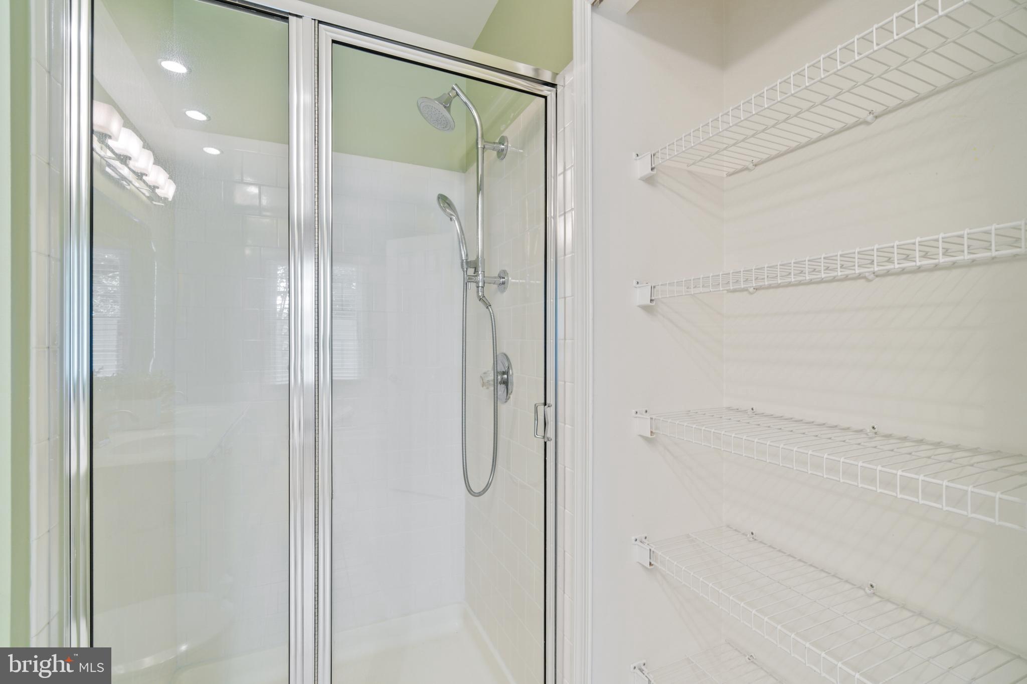 HUNTERS RUN - Residential