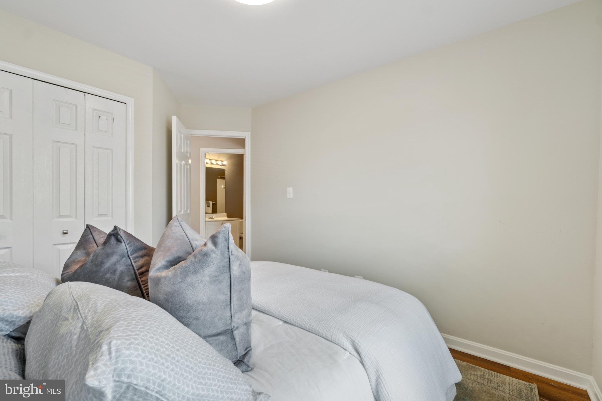 HUNTERS RUN - Residential