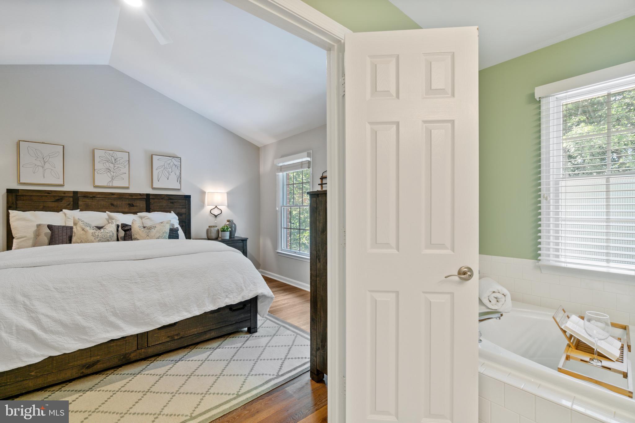 HUNTERS RUN - Residential