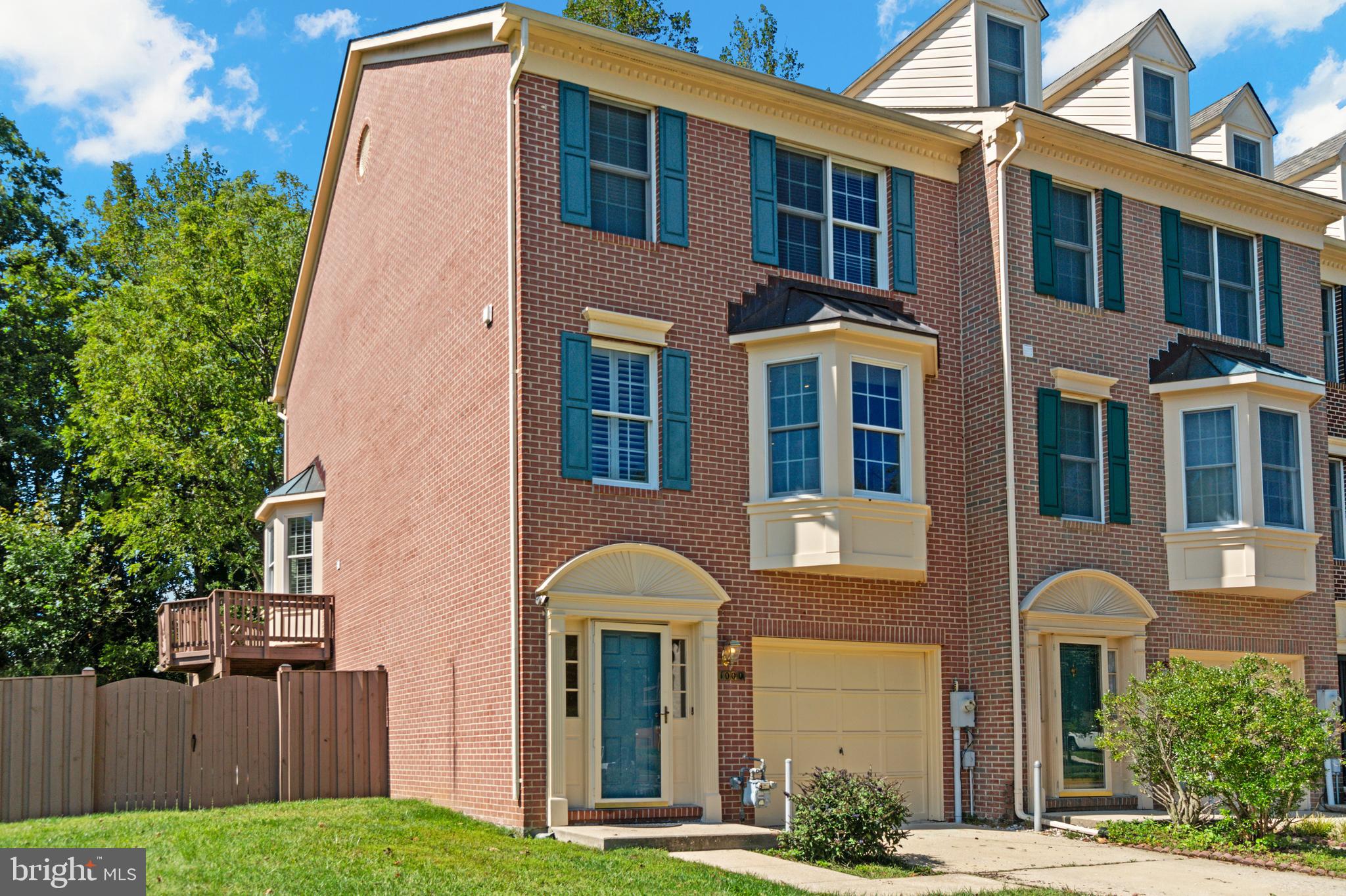 HUNTERS RUN - Residential