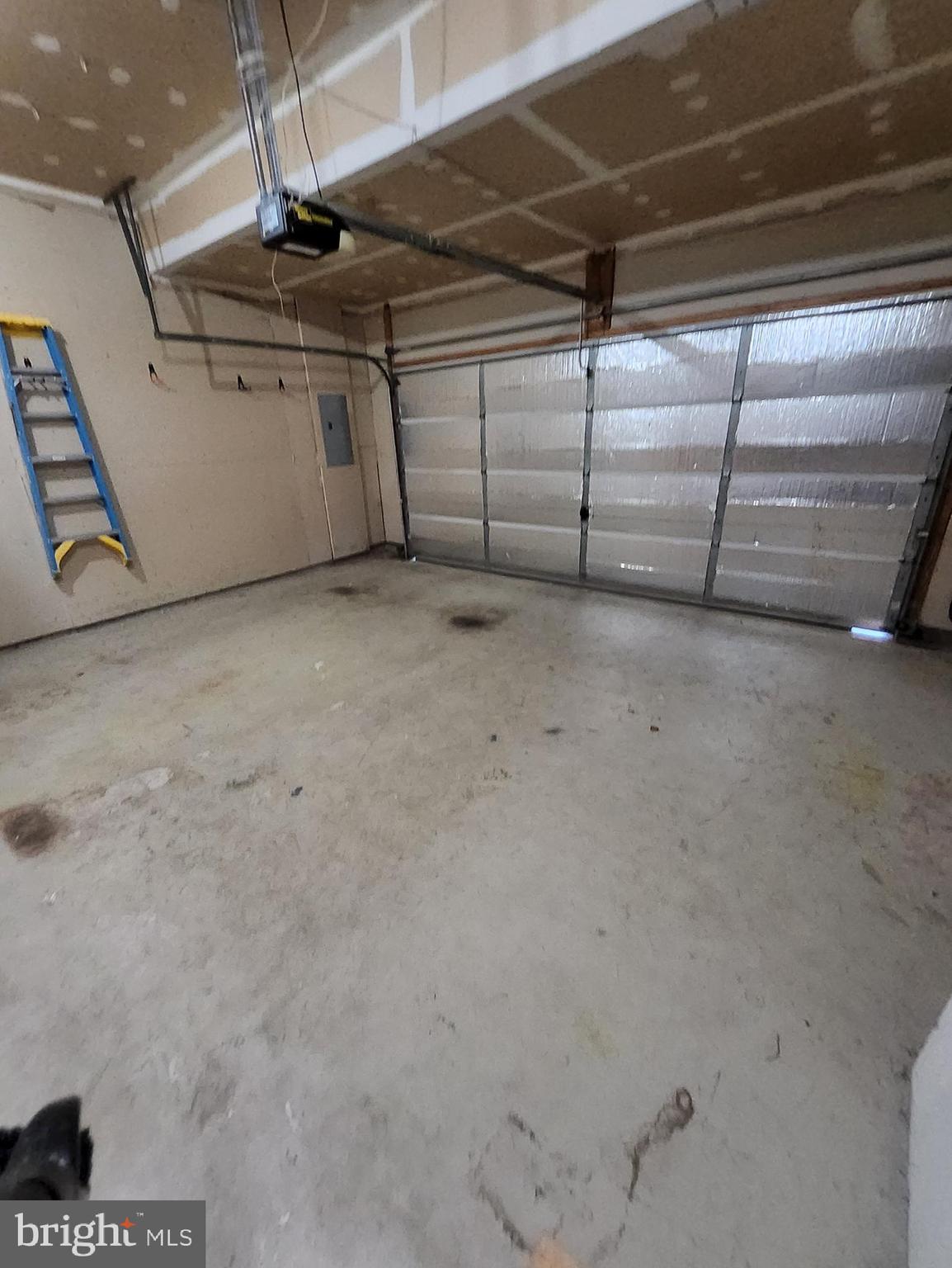 BEALETON STATION - Residential Lease