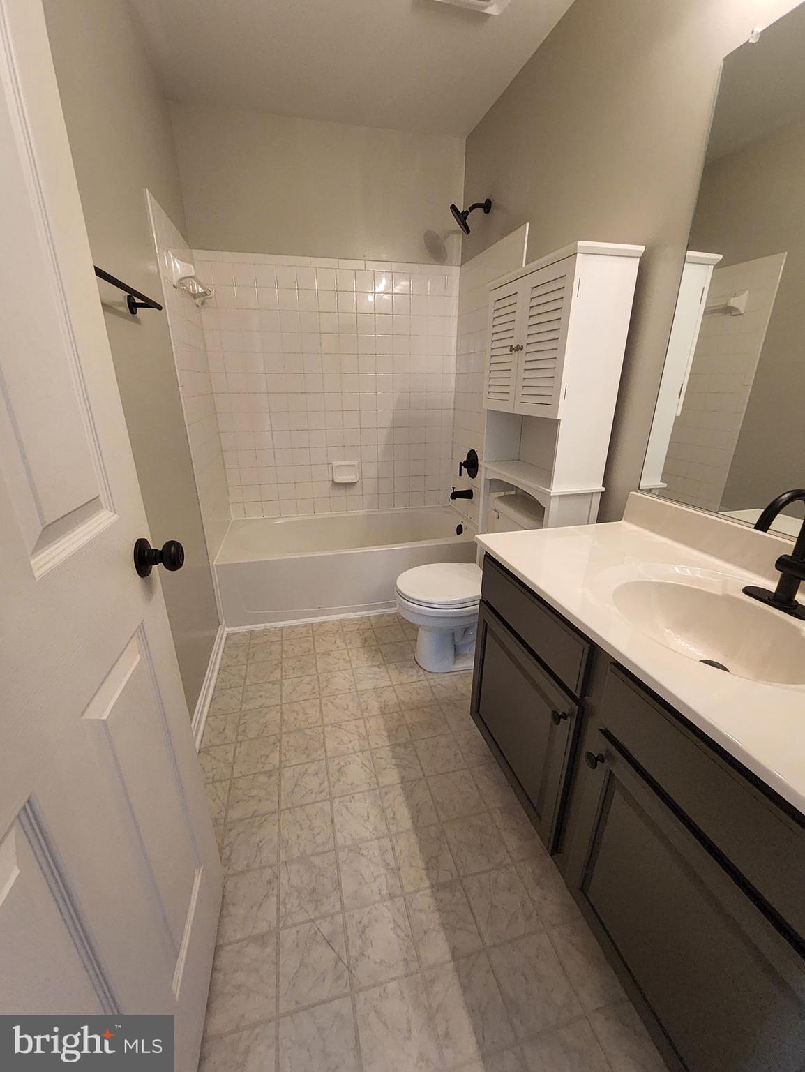 BEALETON STATION - Residential Lease