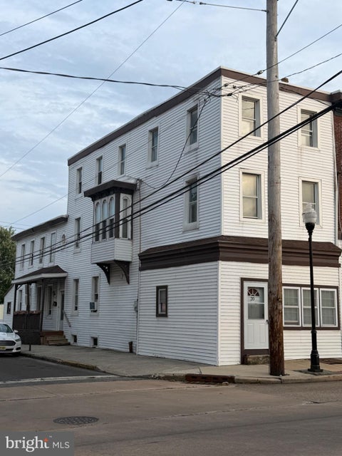 Townhouse For Sale - 20 N King Street<br/> Camden County, GLOUCESTER CITY, NJ 08030