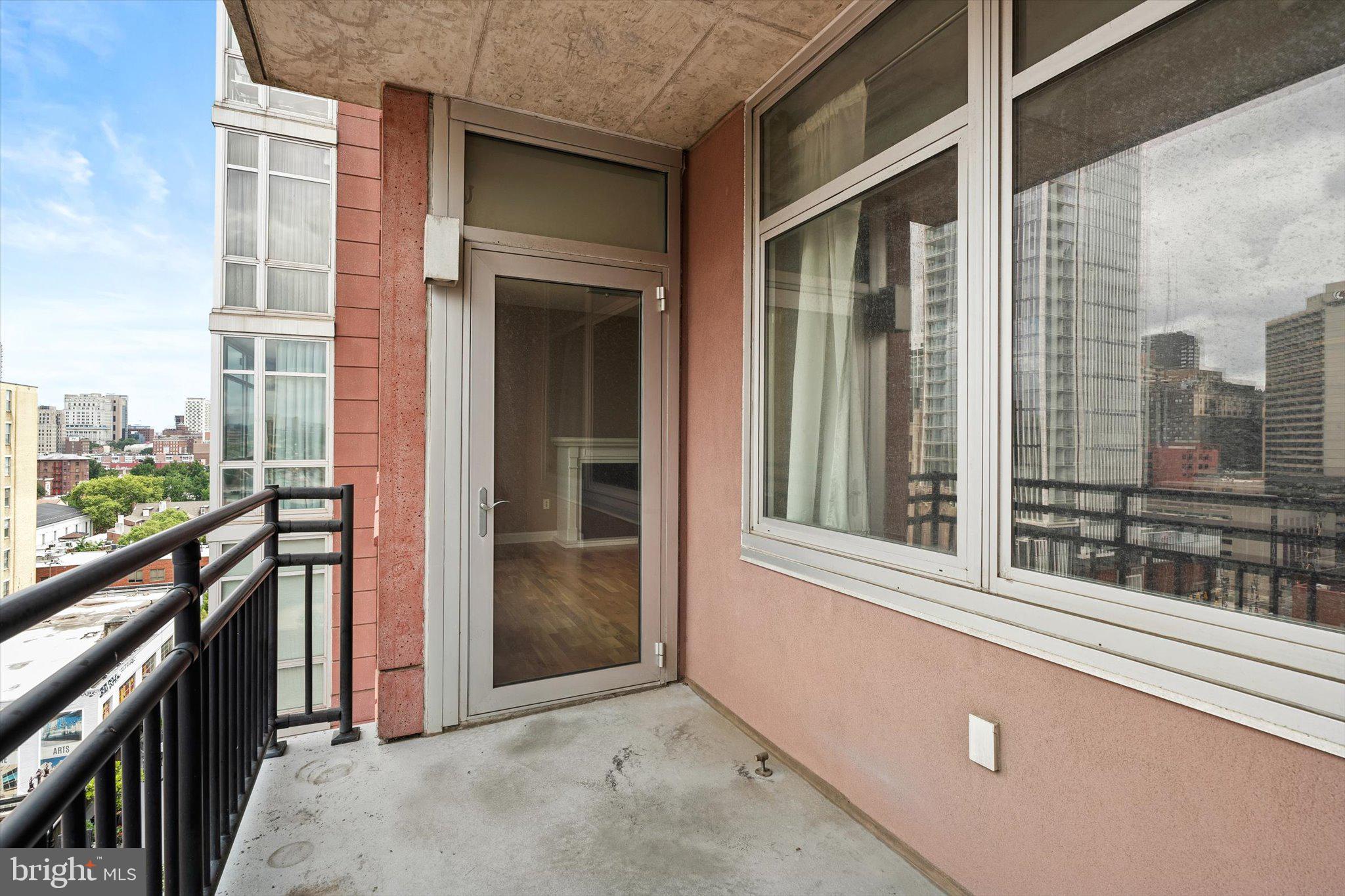 SYMPHONY HOUSE - Residential