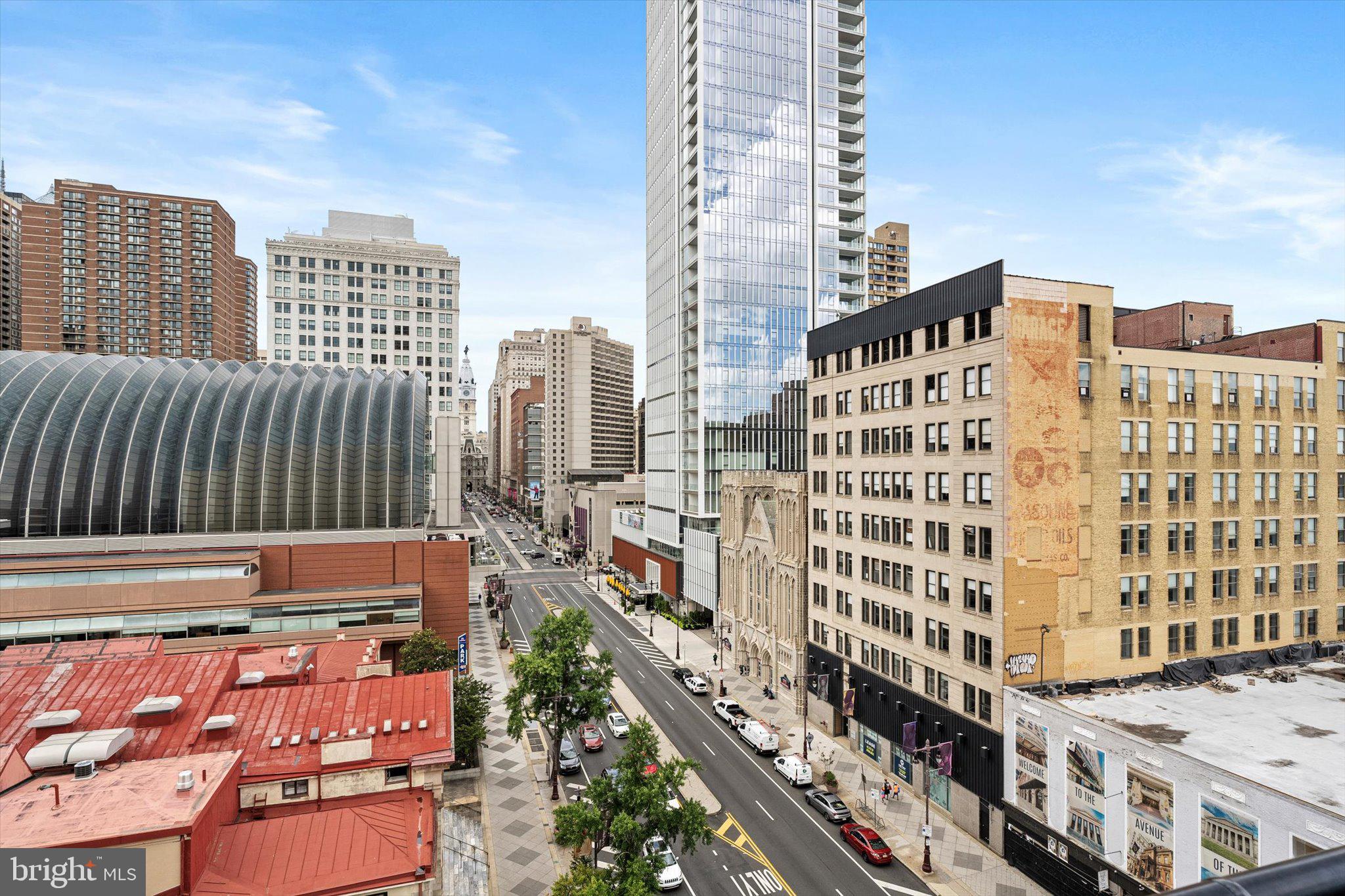 SYMPHONY HOUSE - Residential