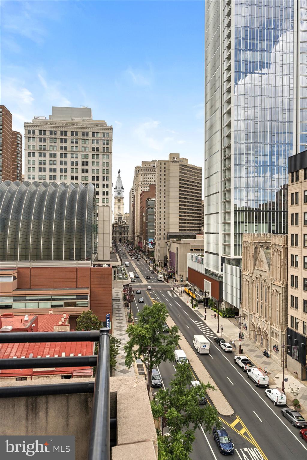 SYMPHONY HOUSE - Residential