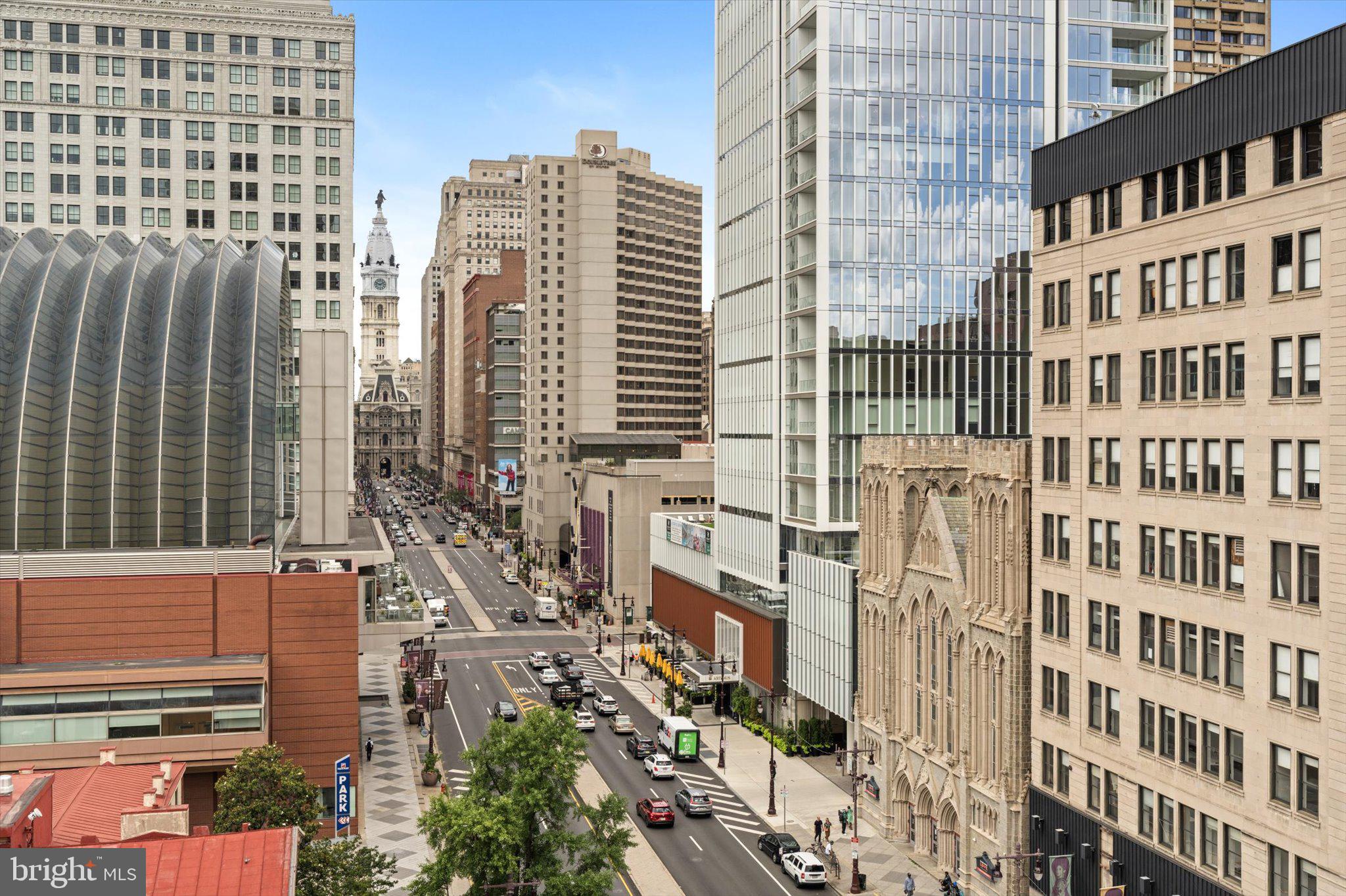 SYMPHONY HOUSE - Residential