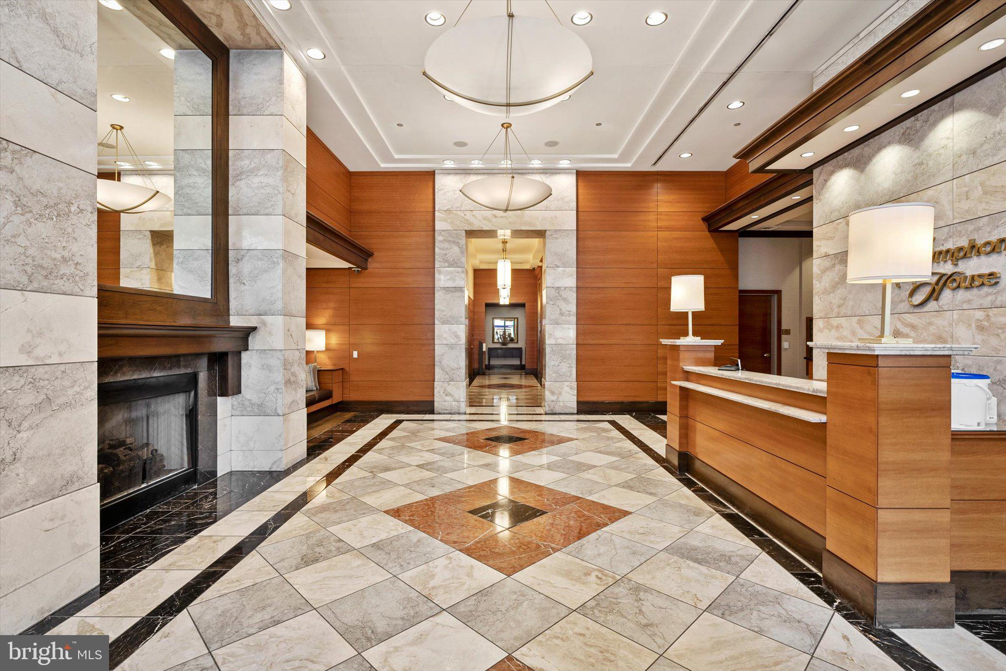 SYMPHONY HOUSE - Residential