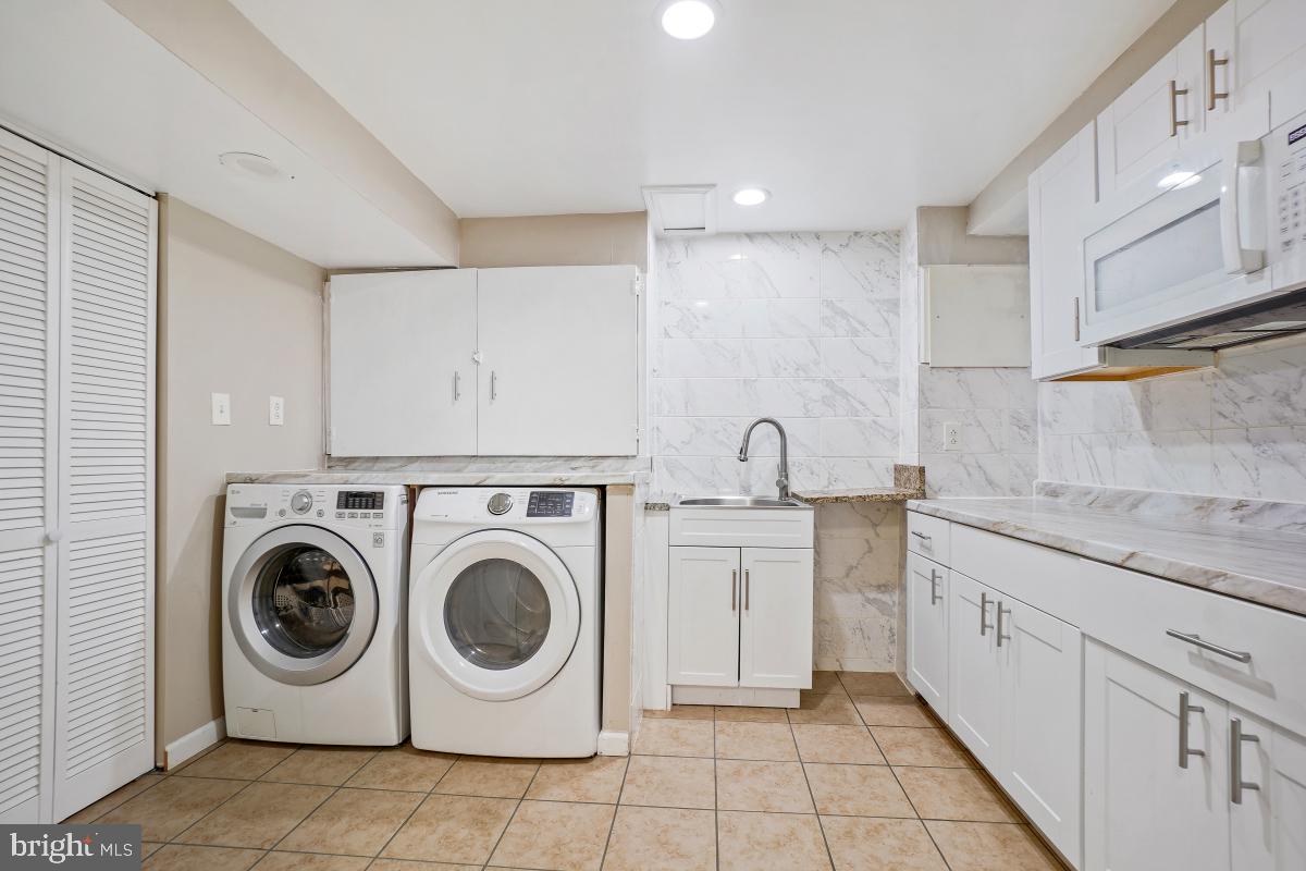 BEVERLY MANOR - Residential