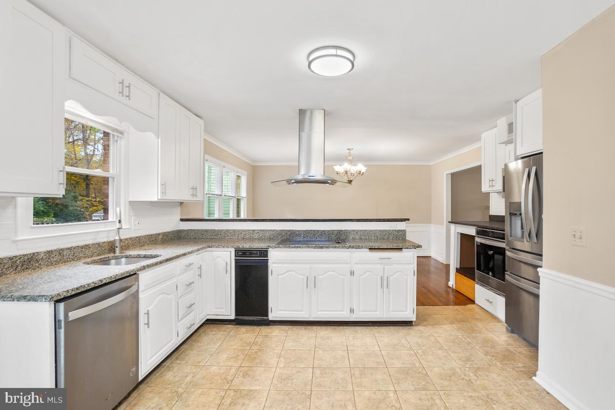 BEVERLY MANOR - Residential