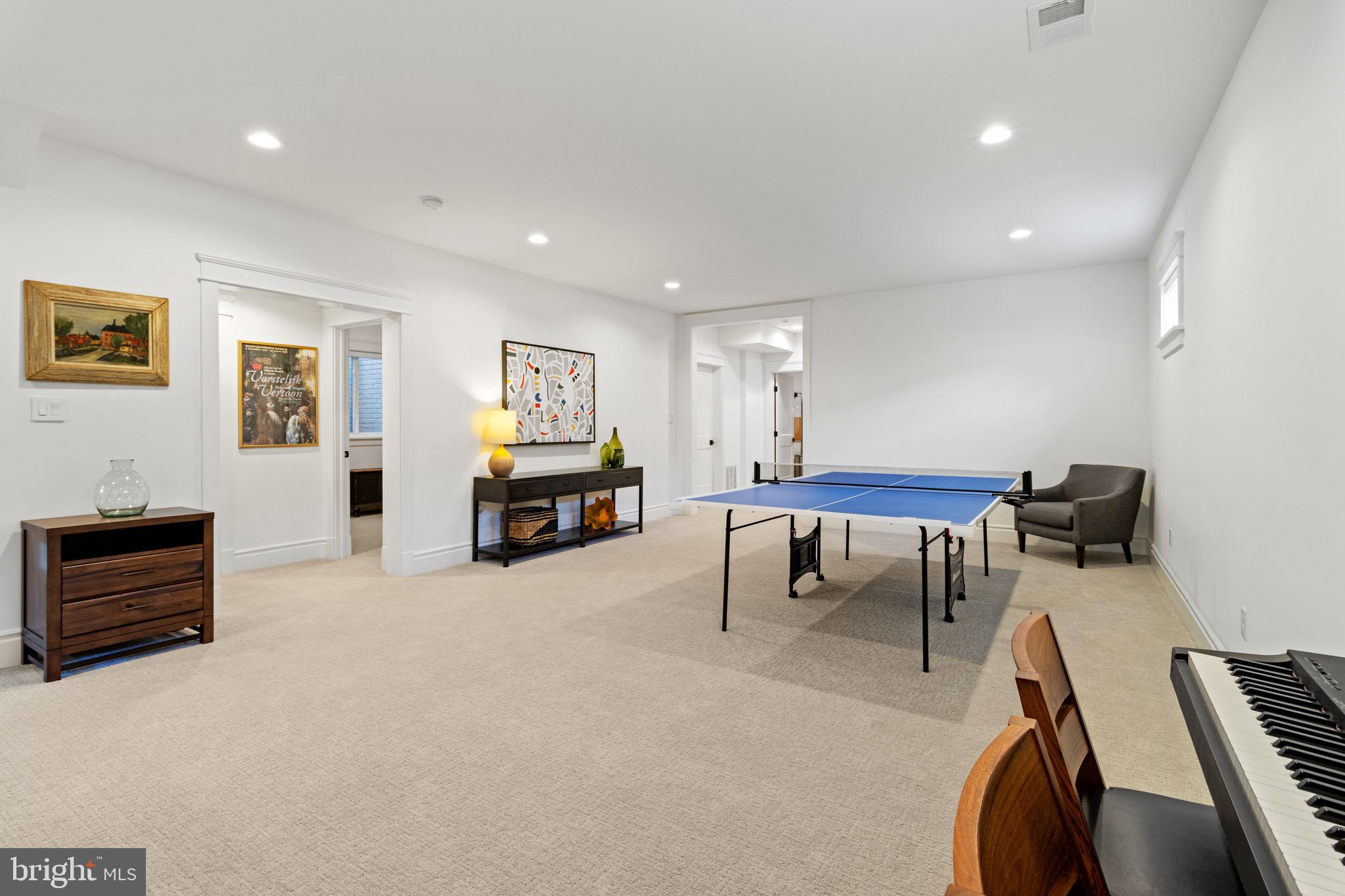 YORKTOWN - Residential