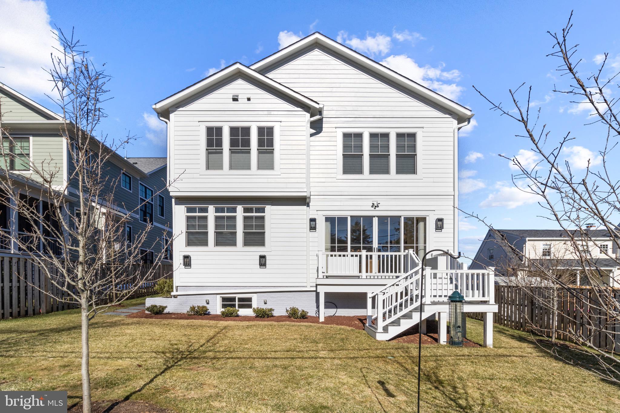 YORKTOWN - Residential