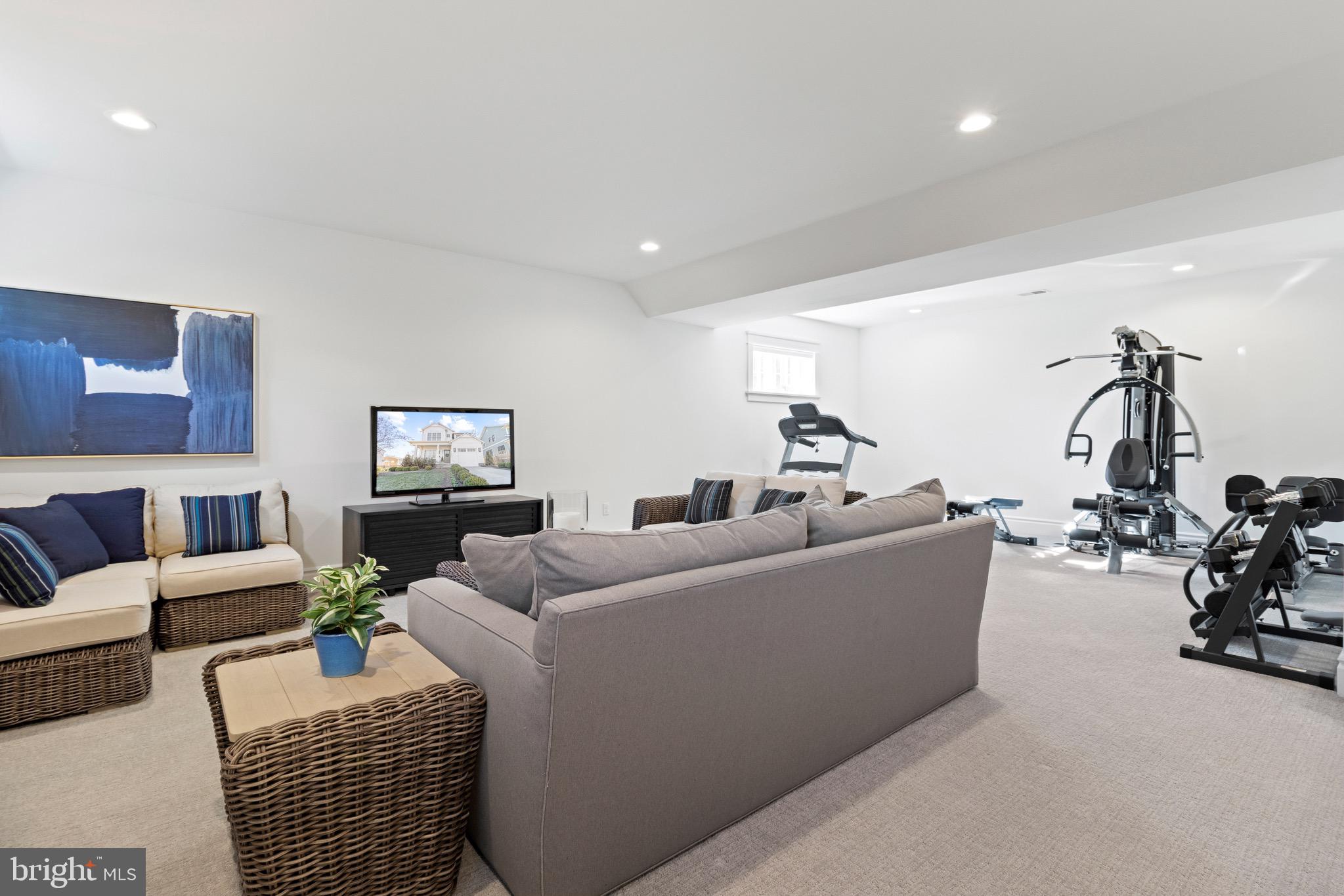 YORKTOWN - Residential