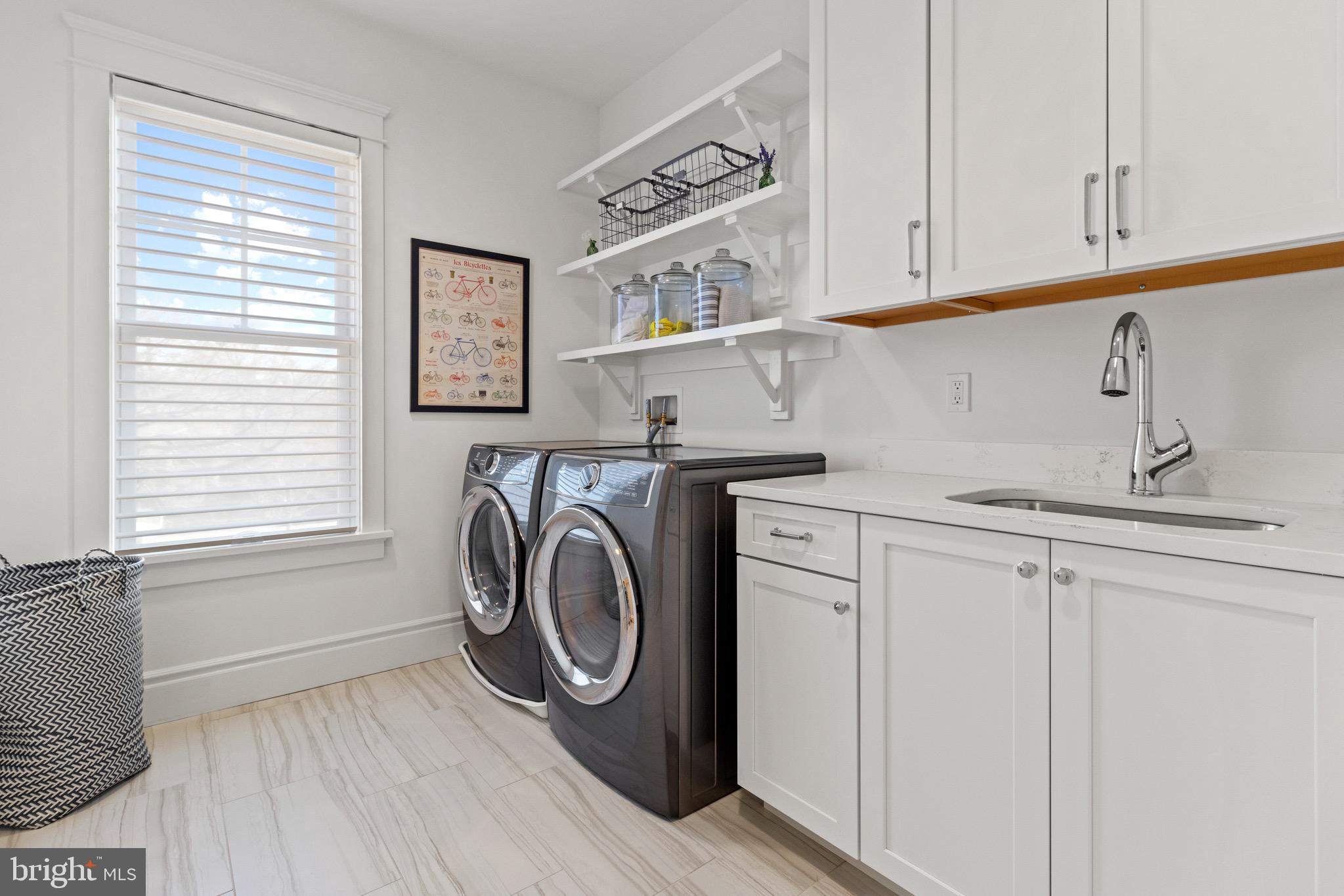 YORKTOWN - Residential