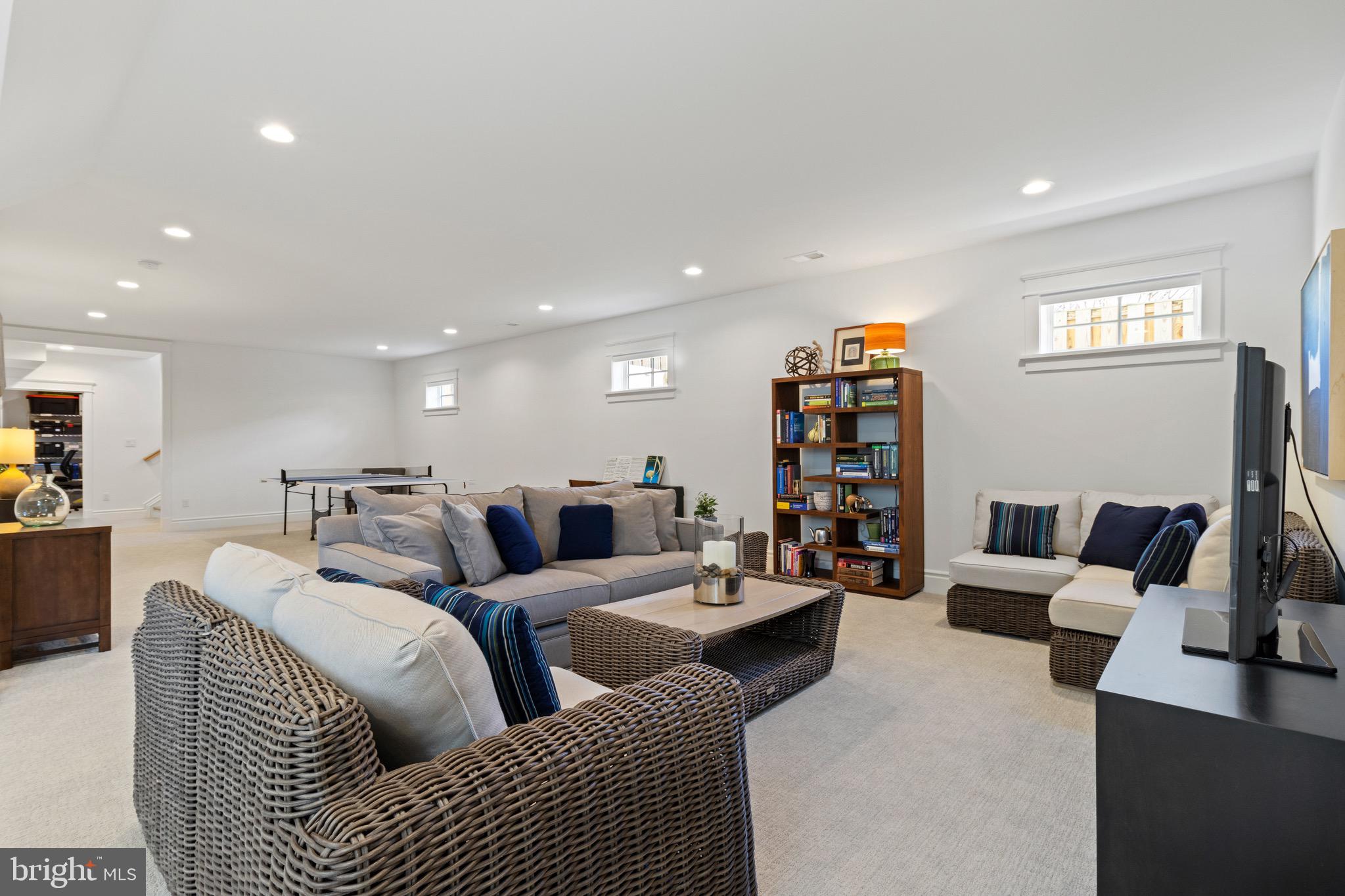 YORKTOWN - Residential