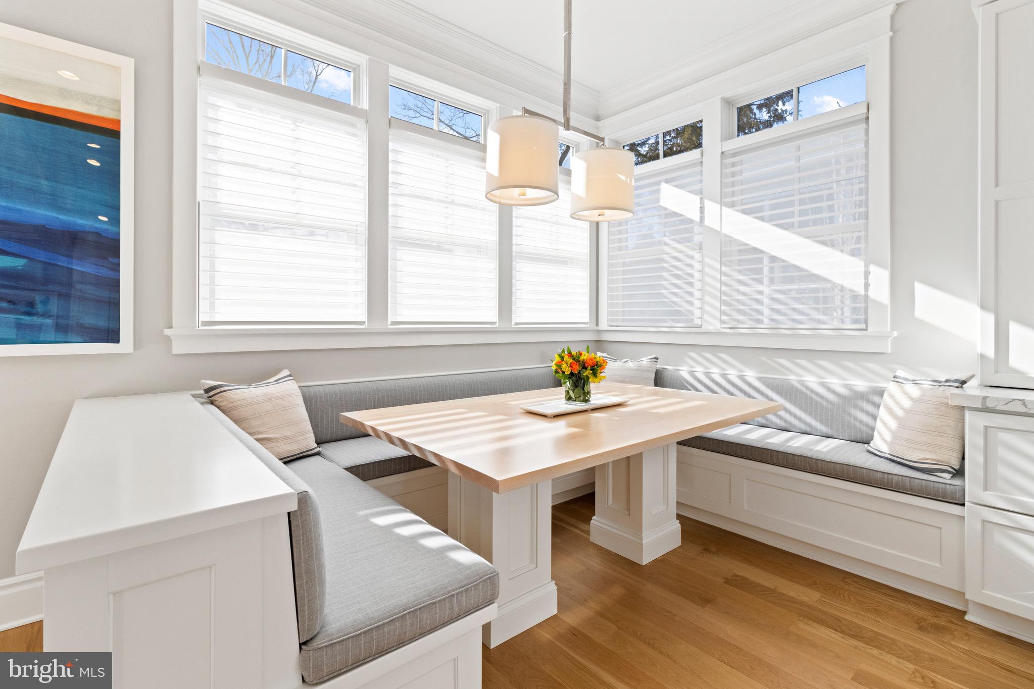 YORKTOWN - Residential