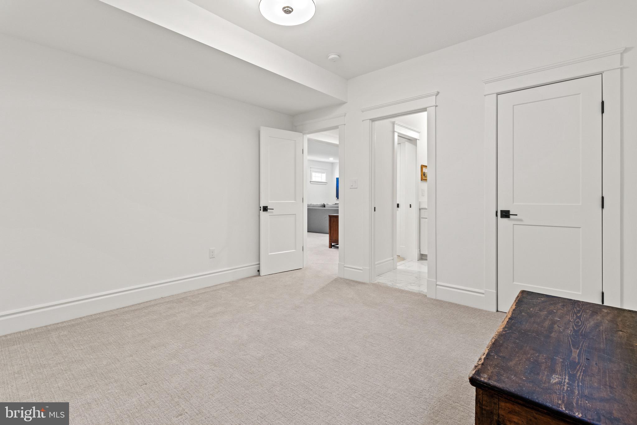 YORKTOWN - Residential