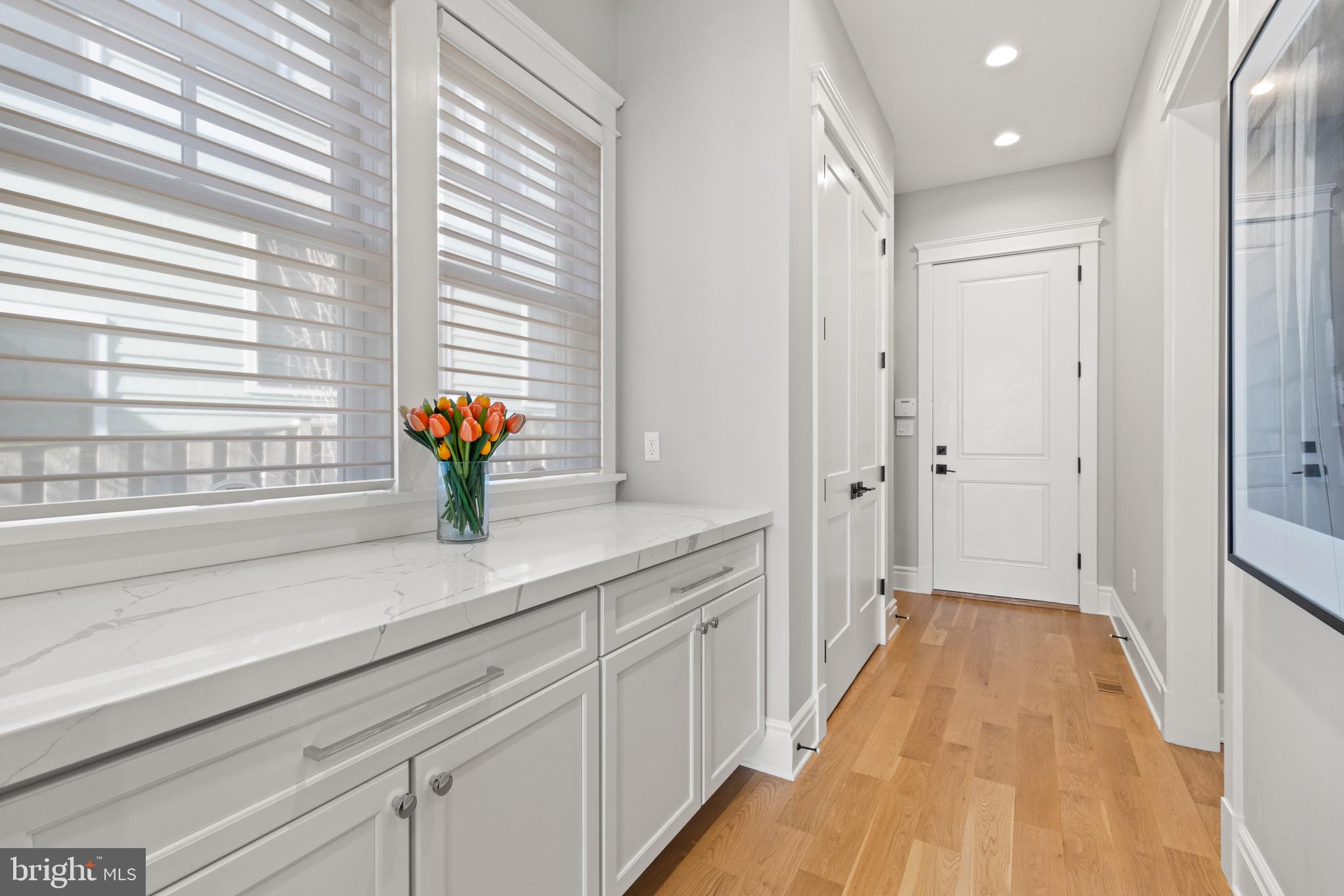 YORKTOWN - Residential