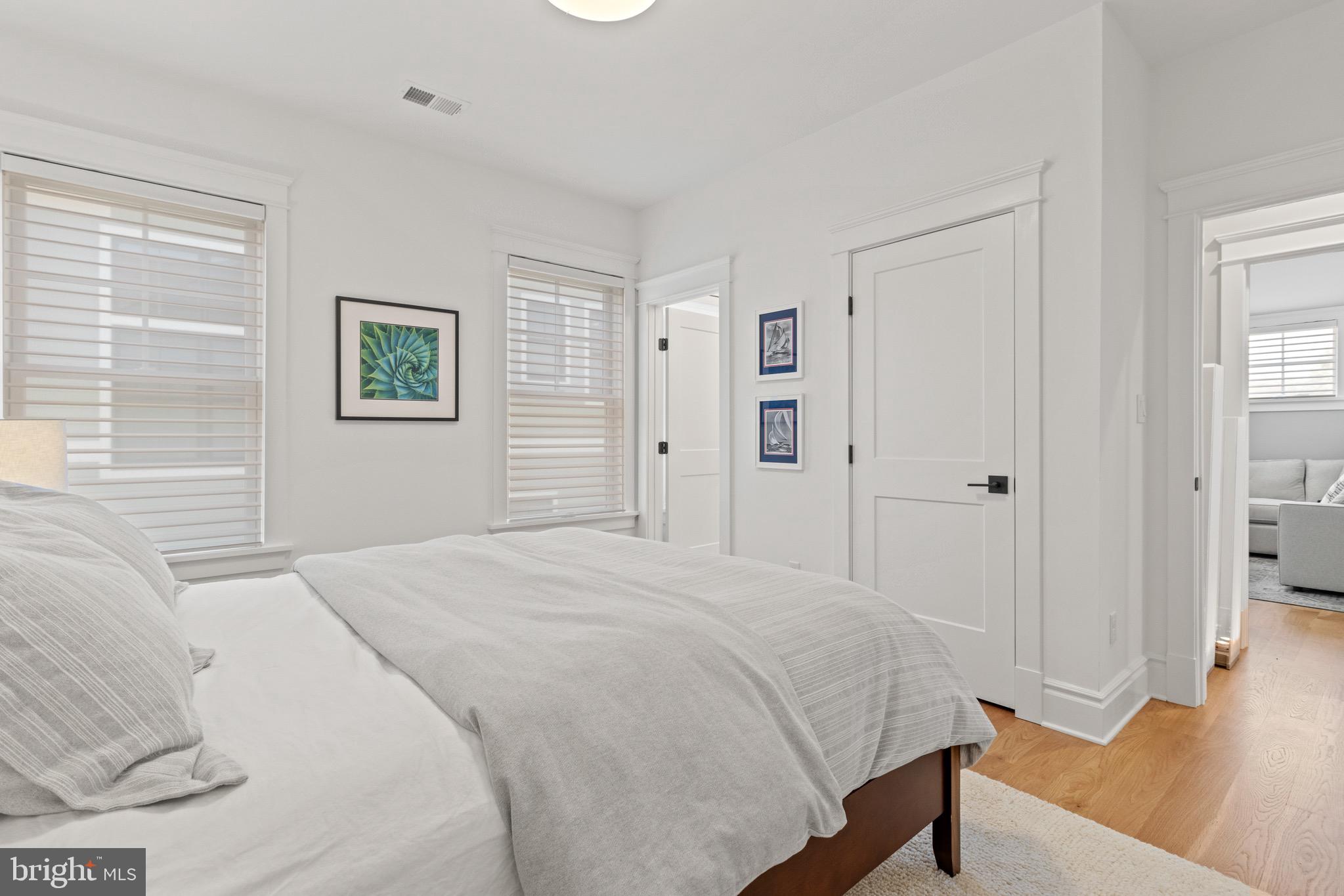 YORKTOWN - Residential