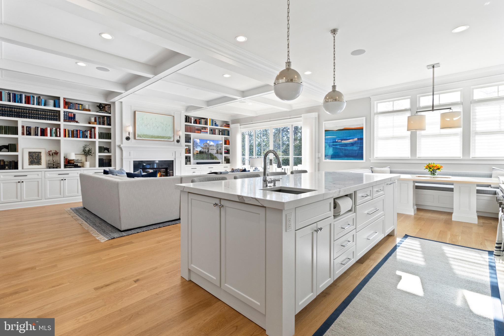 YORKTOWN - Residential