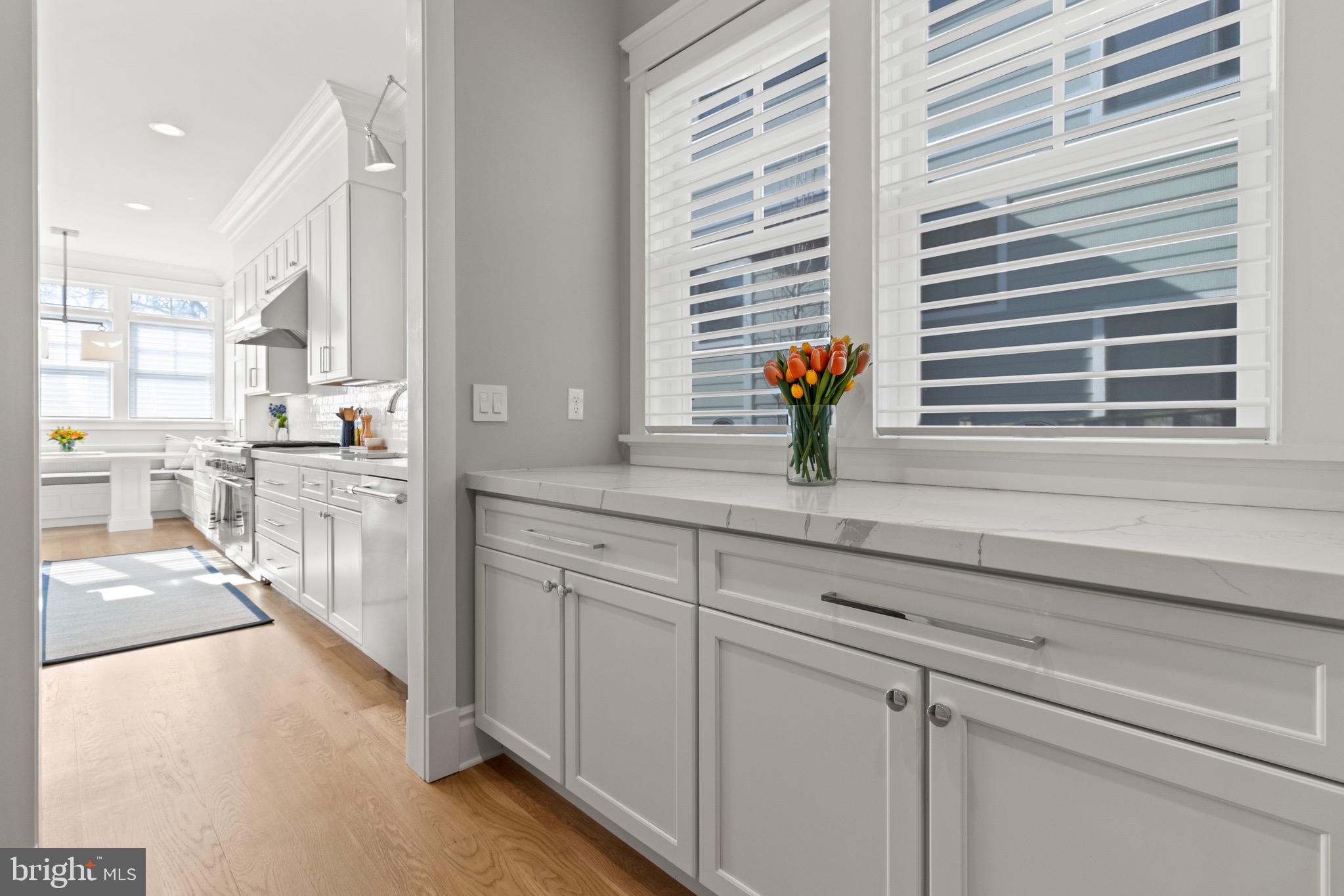 YORKTOWN - Residential