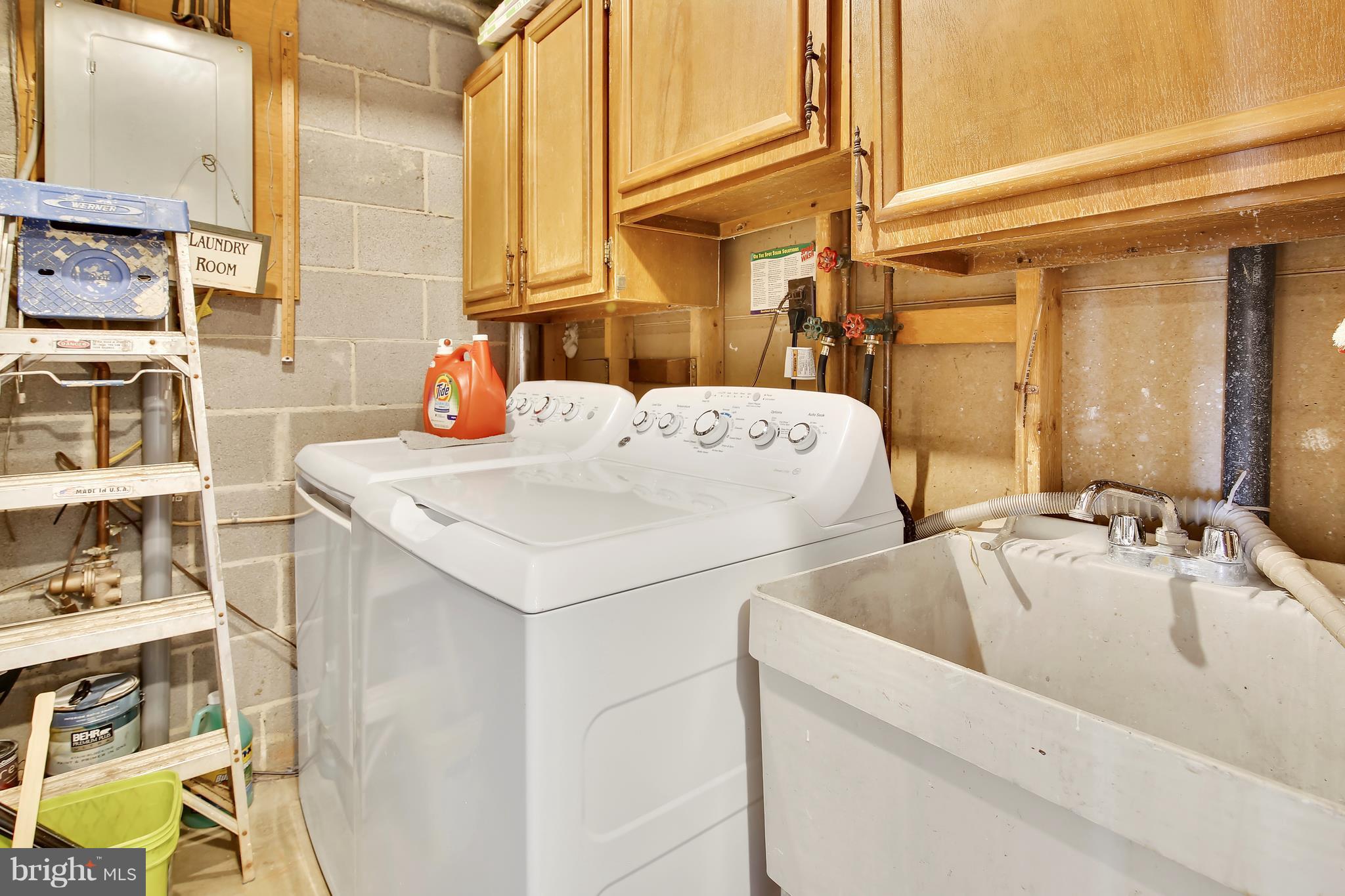 FRIENDLY ACRES - Residential