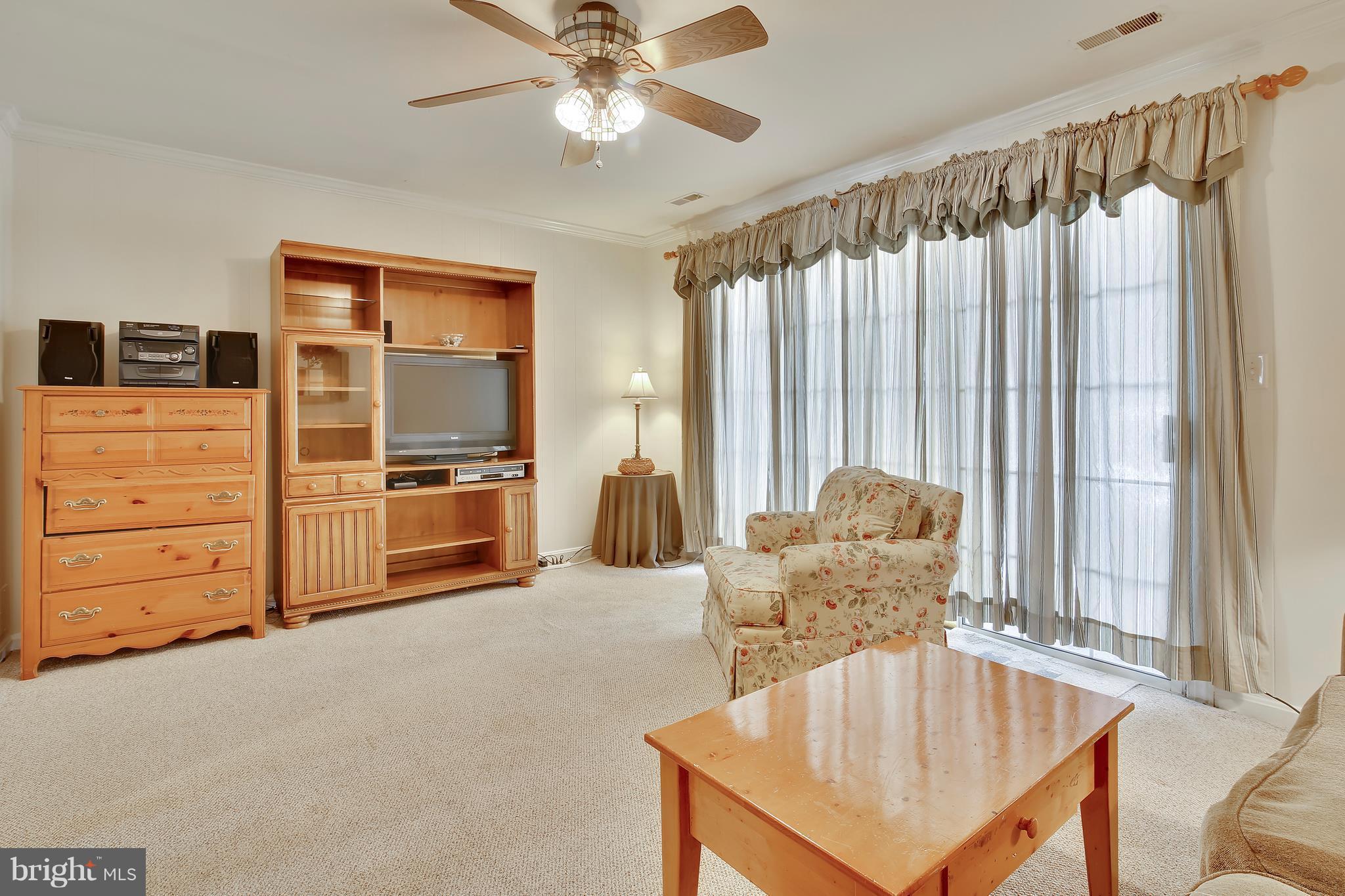 FRIENDLY ACRES - Residential