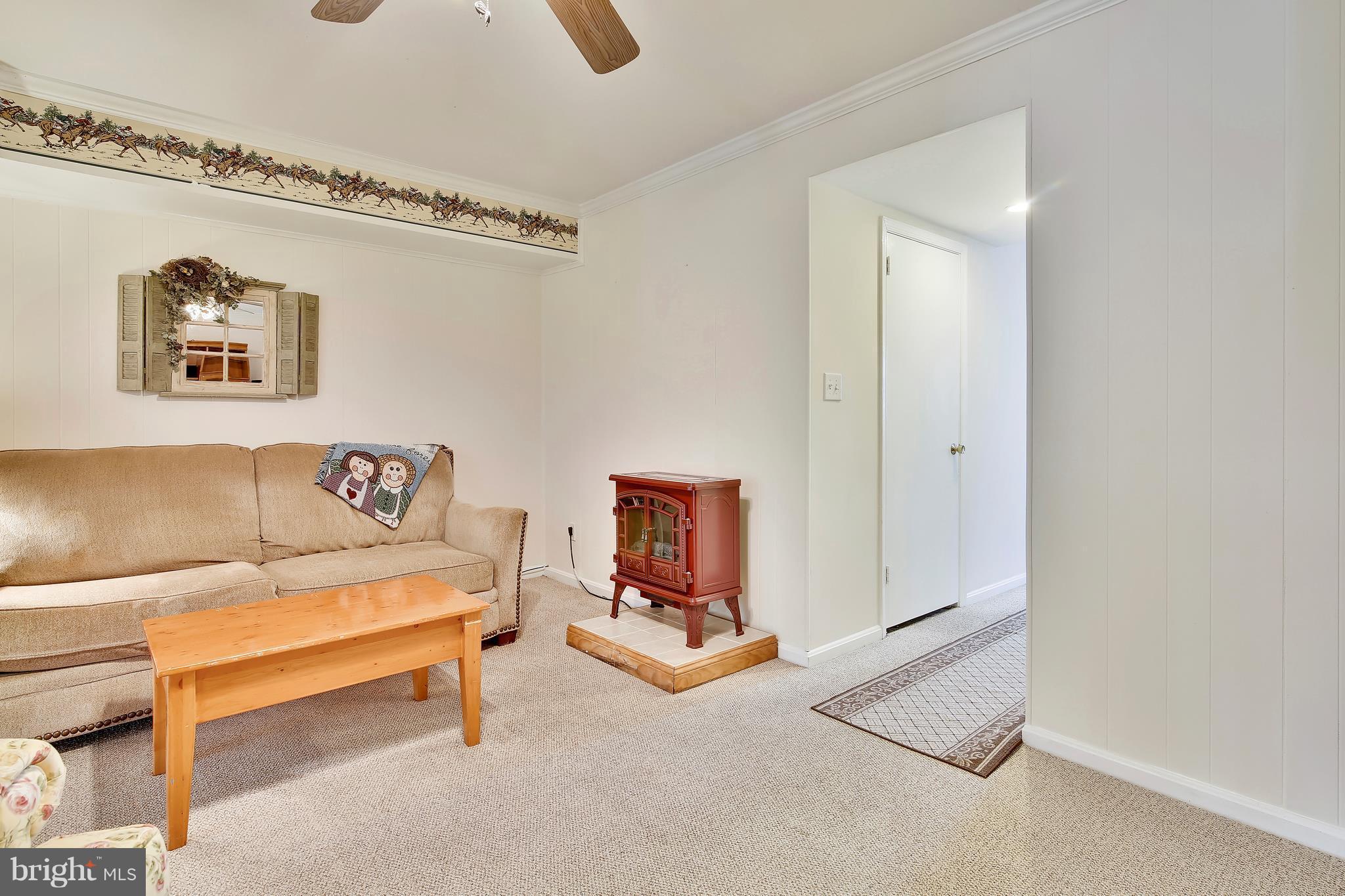 FRIENDLY ACRES - Residential