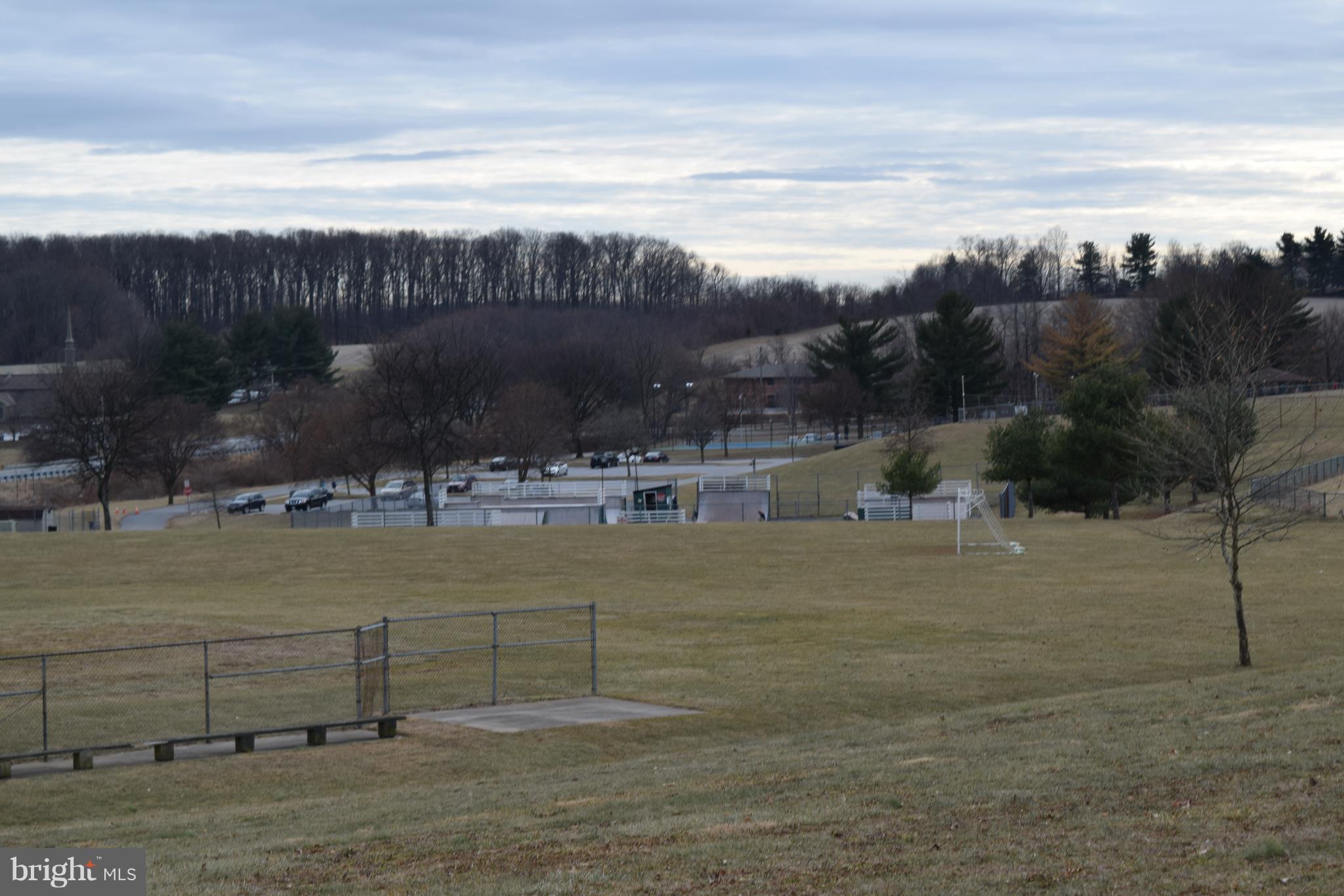 FRIENDLY ACRES - Residential