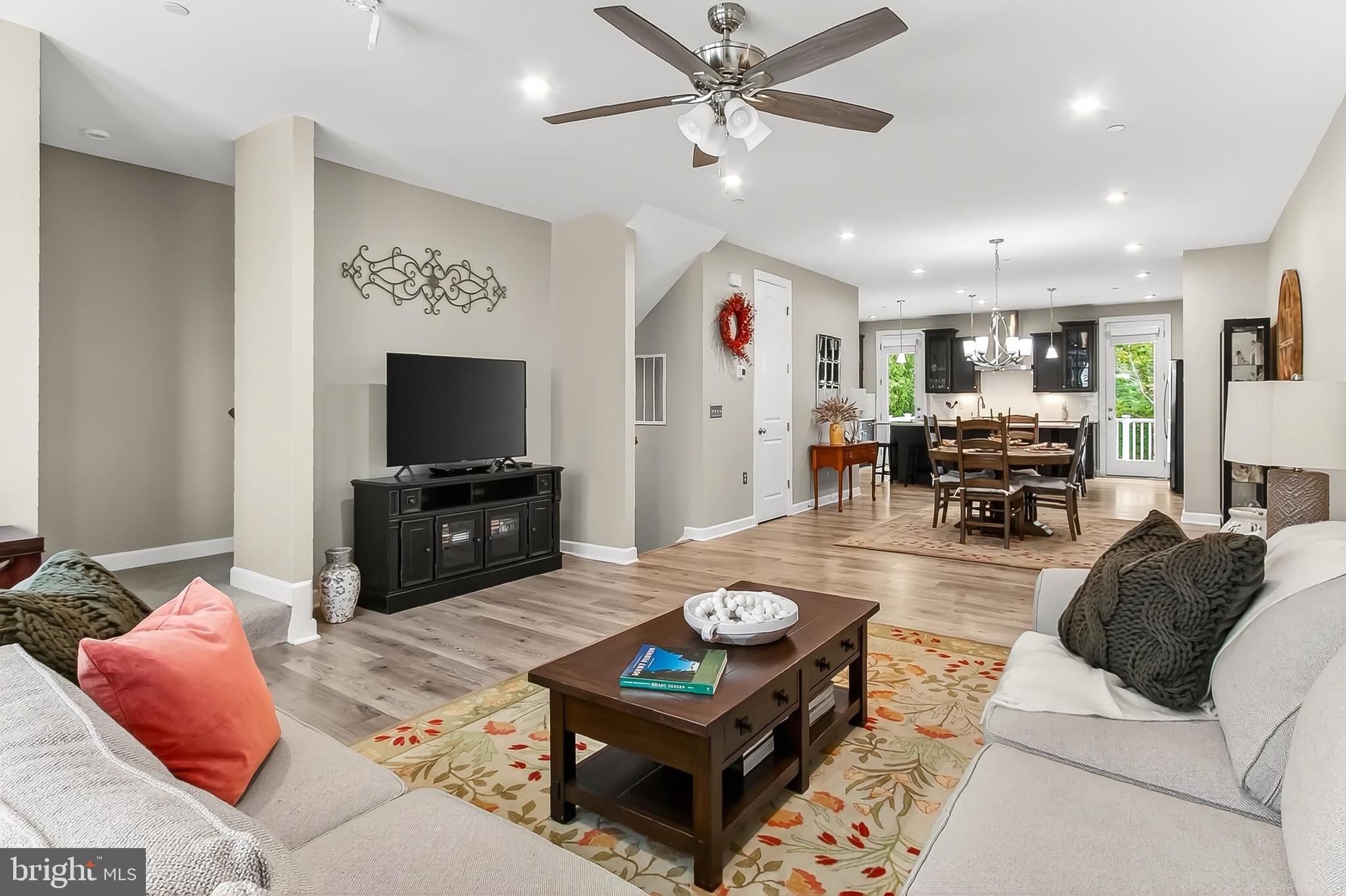 PENDER OAKS - Residential