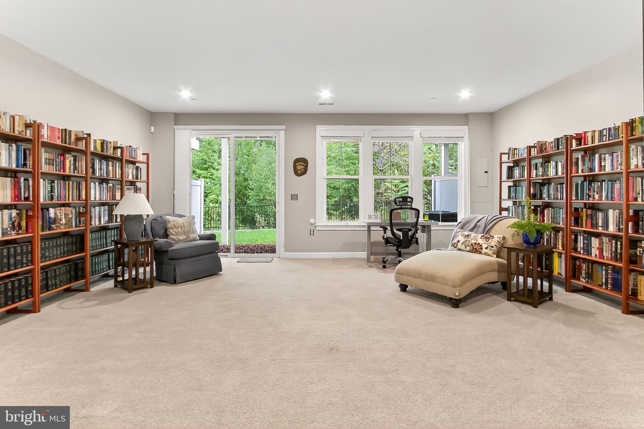 PENDER OAKS - Residential