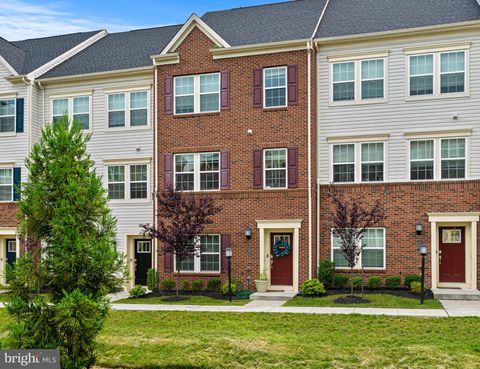 Townhouse For Sale - 7583 Marston Way<br/> HANOVER, MD 21076