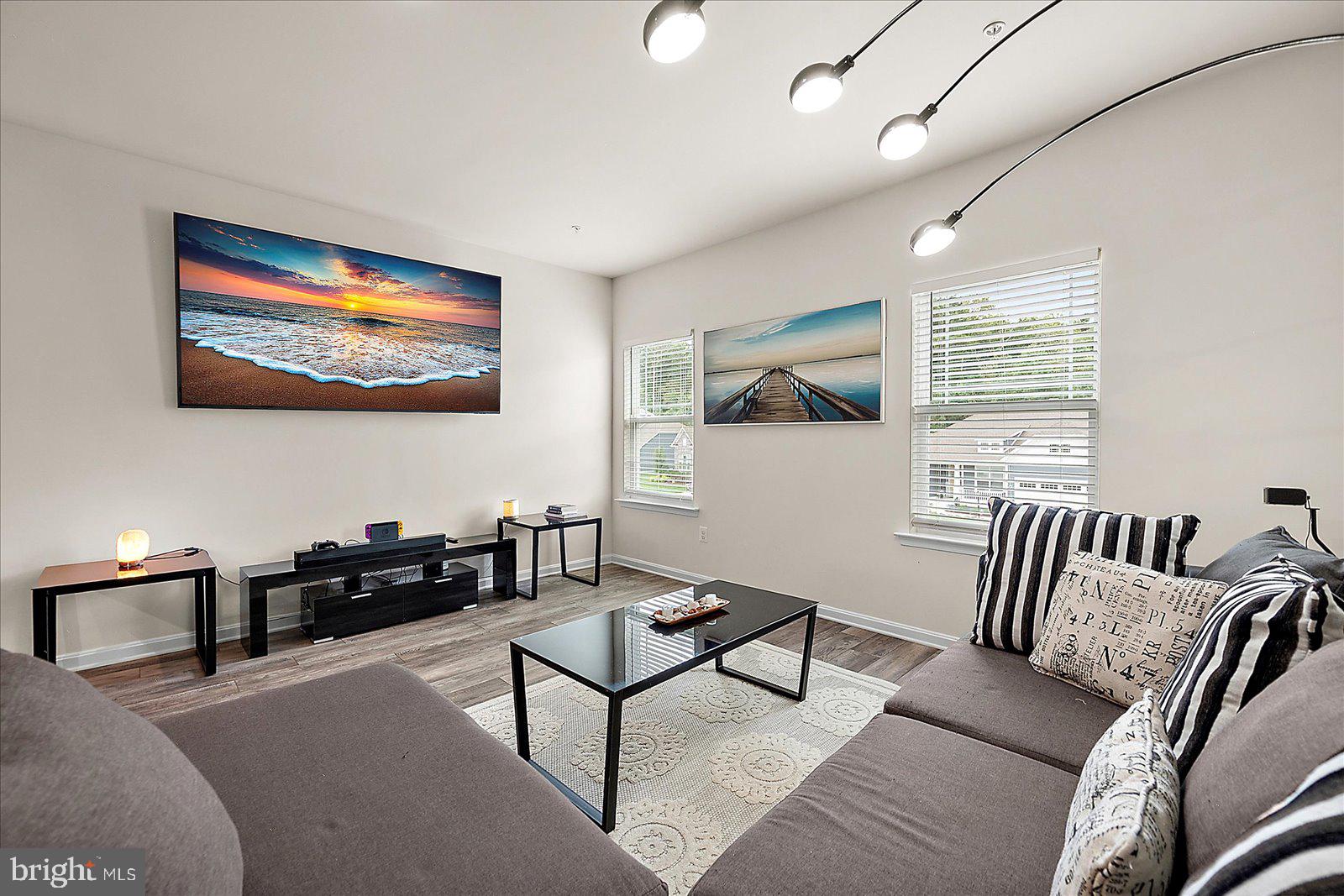 GLEN RIDDLE - Residential